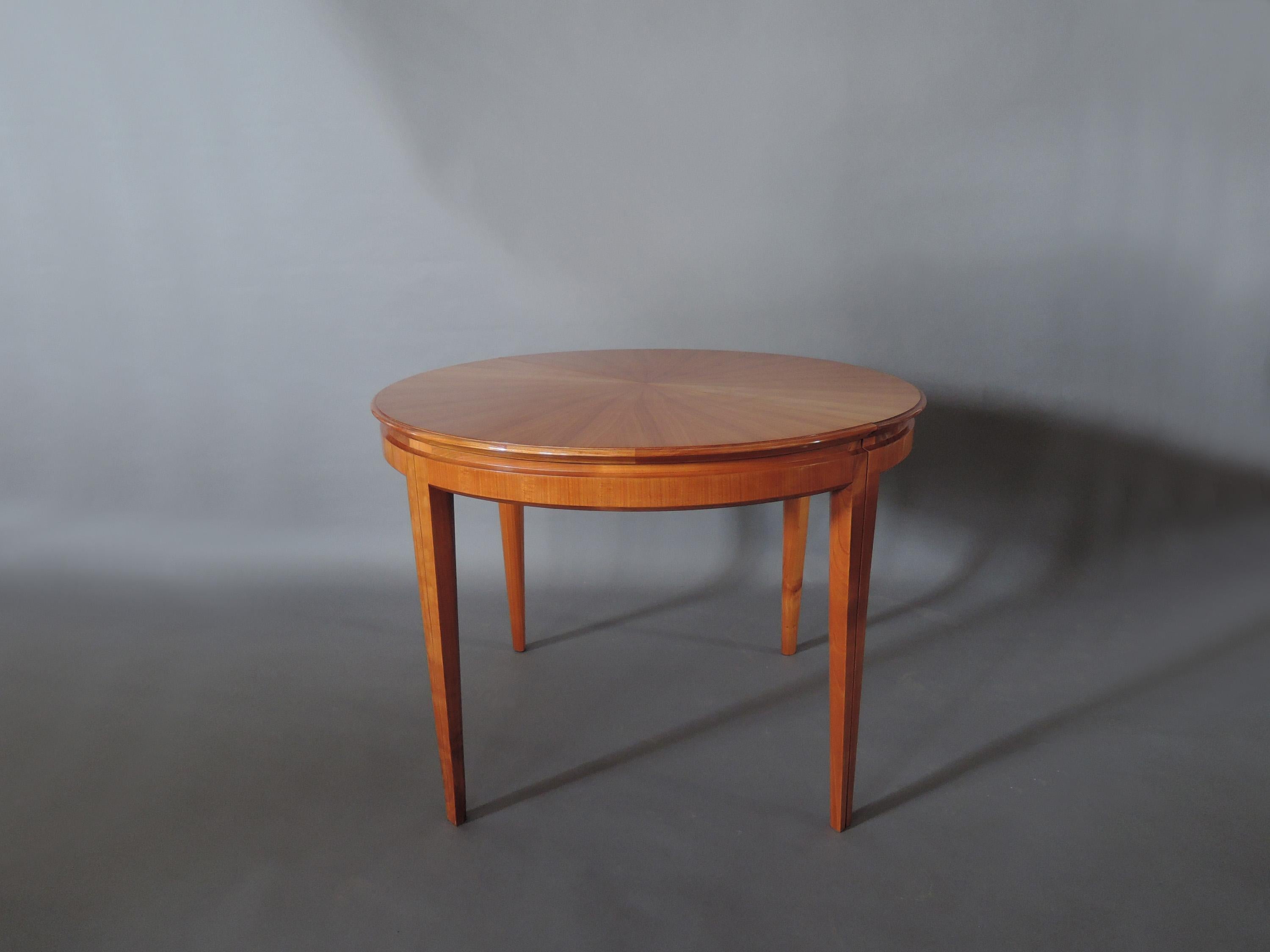 French 1950s Cherry Round Dining Table Divisible in 2 Demilune Tables For Sale 1