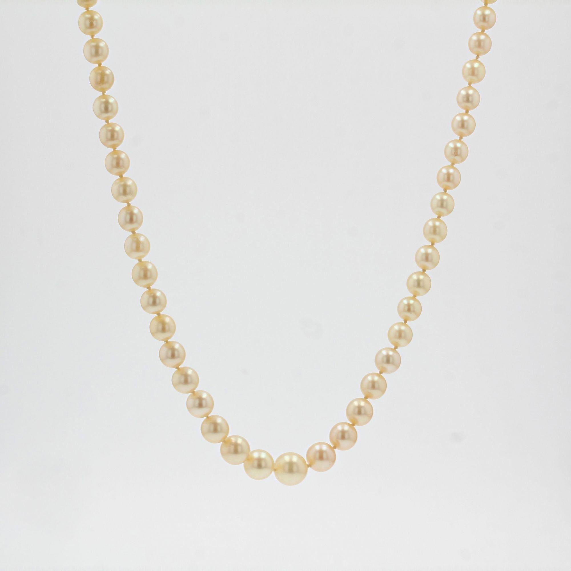 French 1950s Cultured Golden Falling Pearl Necklace For Sale 4
