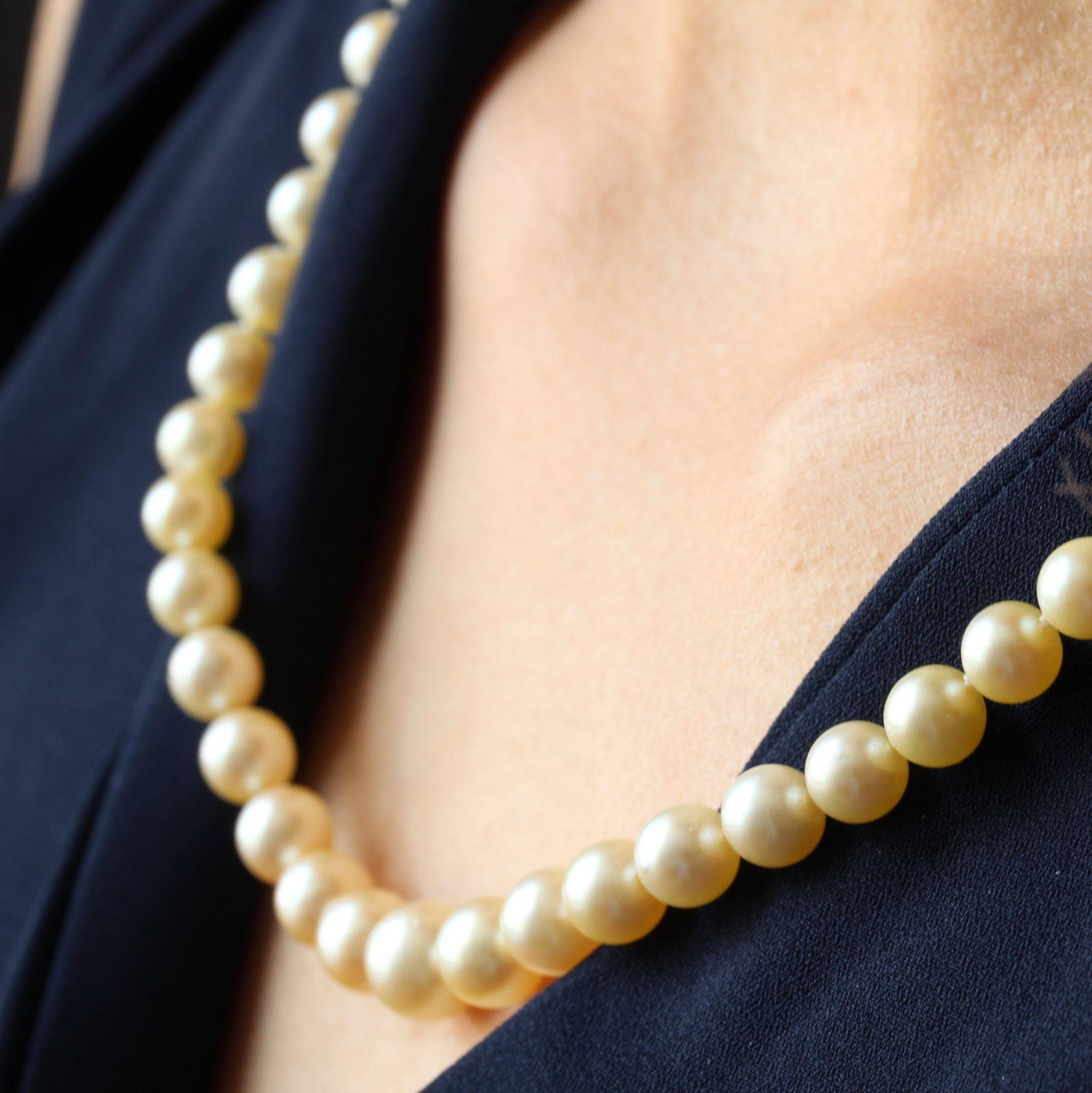Bead French 1950s Cultured Golden Falling Pearl Necklace For Sale