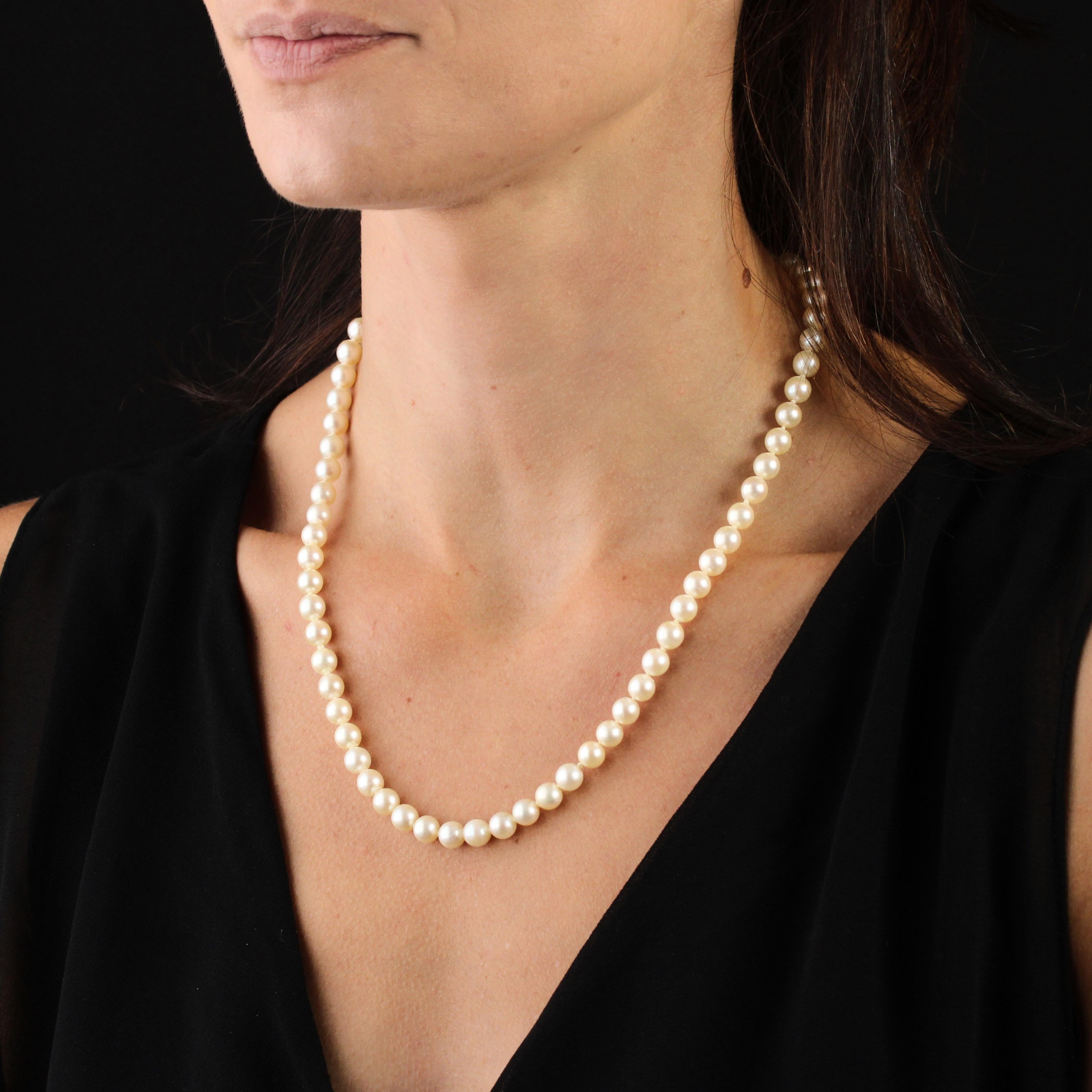 French 1950s Cultured Pearl Choker Necklace In Good Condition For Sale In Poitiers, FR