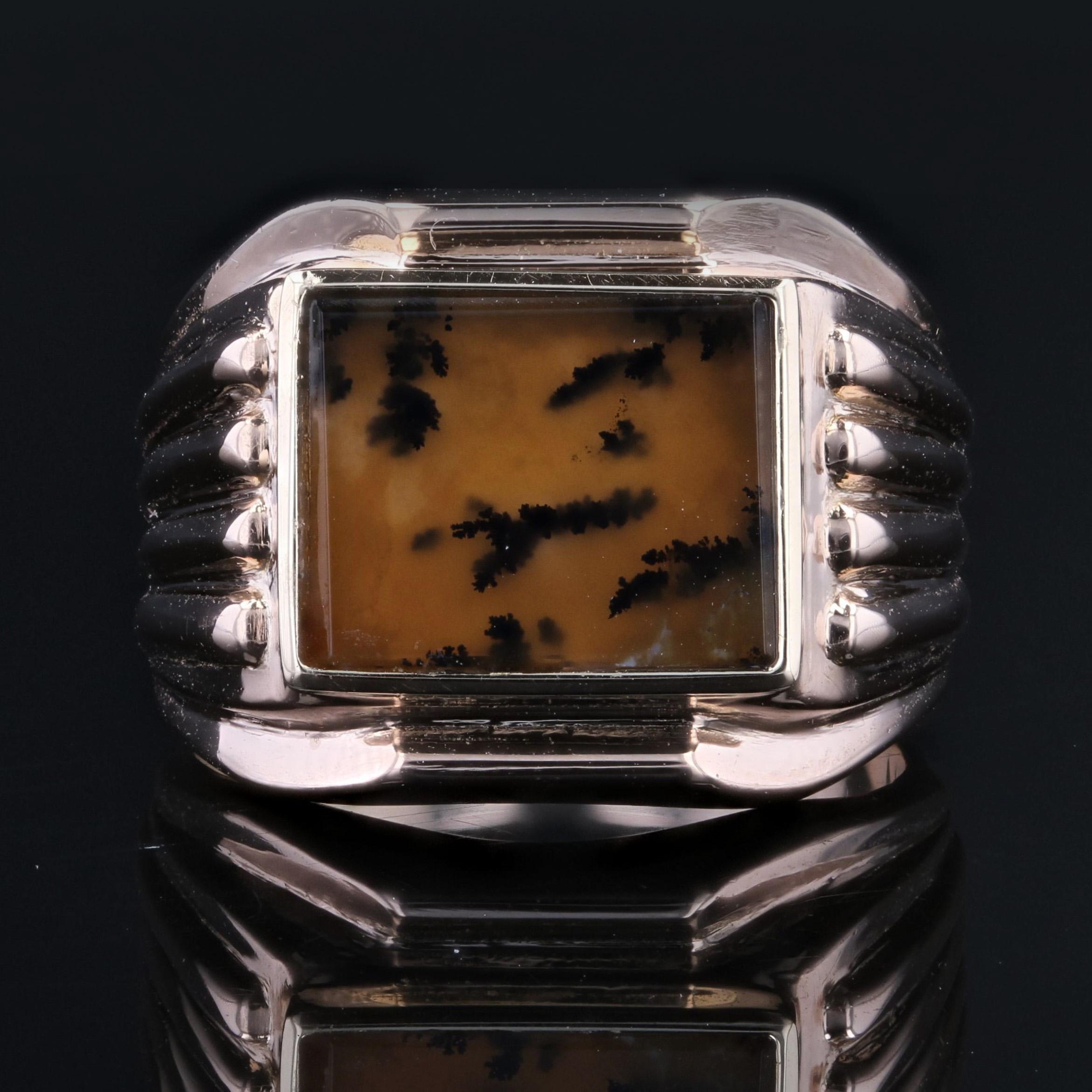 French 1950s Dendrite Agate 18 Karat Rose Gold Ladies Signet Ring In Excellent Condition For Sale In Poitiers, FR