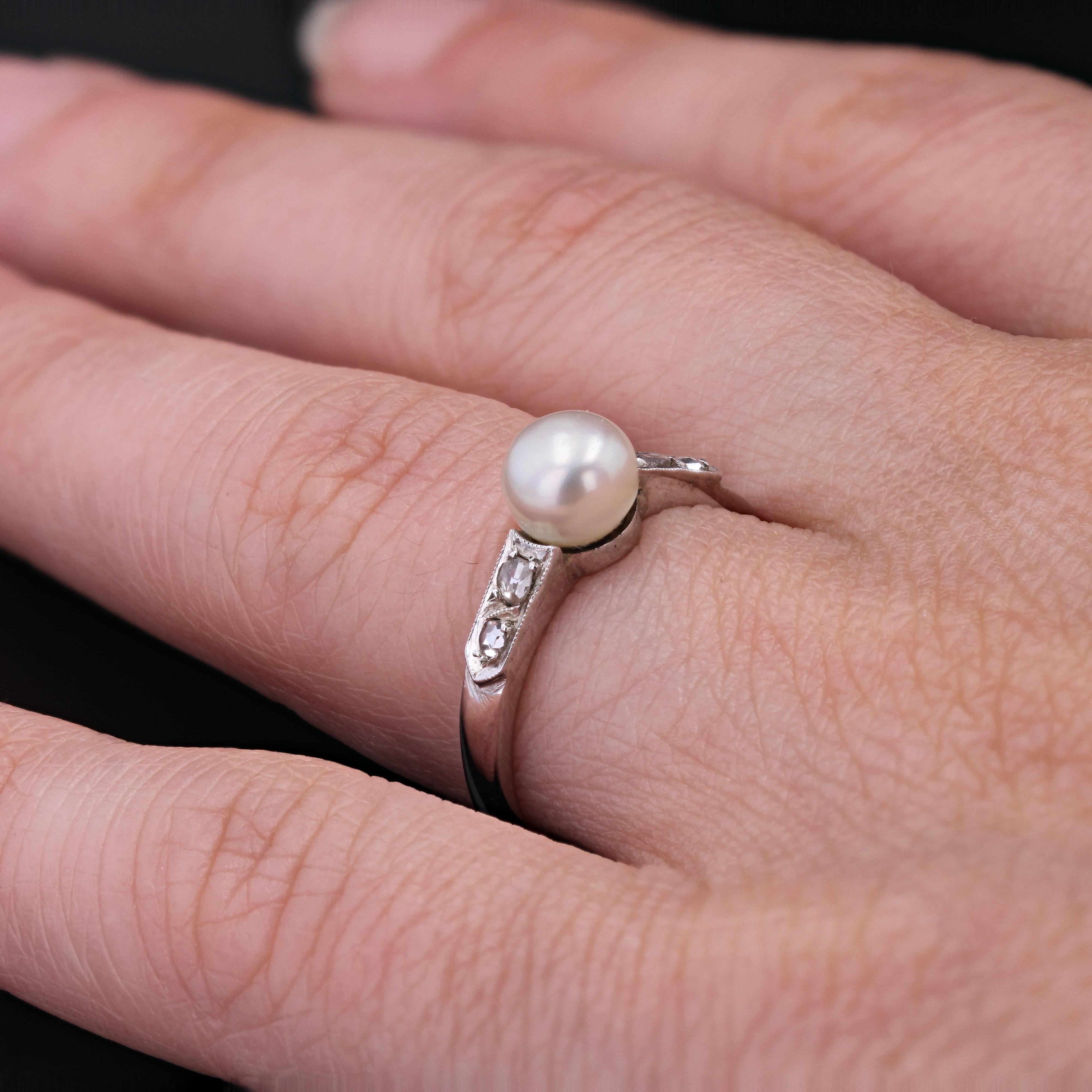 French 1950s Diamond Cultured Pearl 18 Karat White Gold Ring For Sale 4