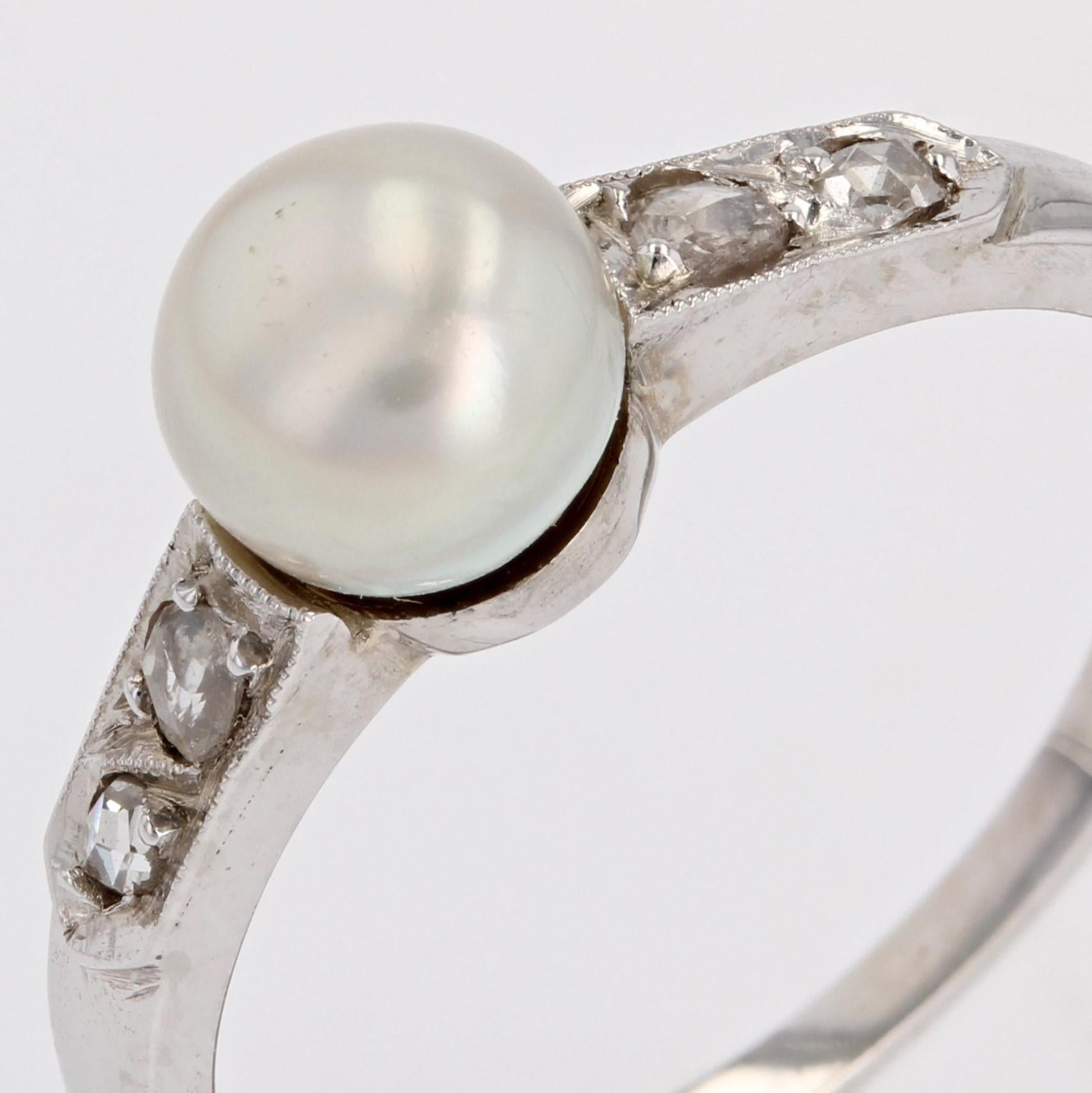 French 1950s Diamond Cultured Pearl 18 Karat White Gold Ring For Sale 2
