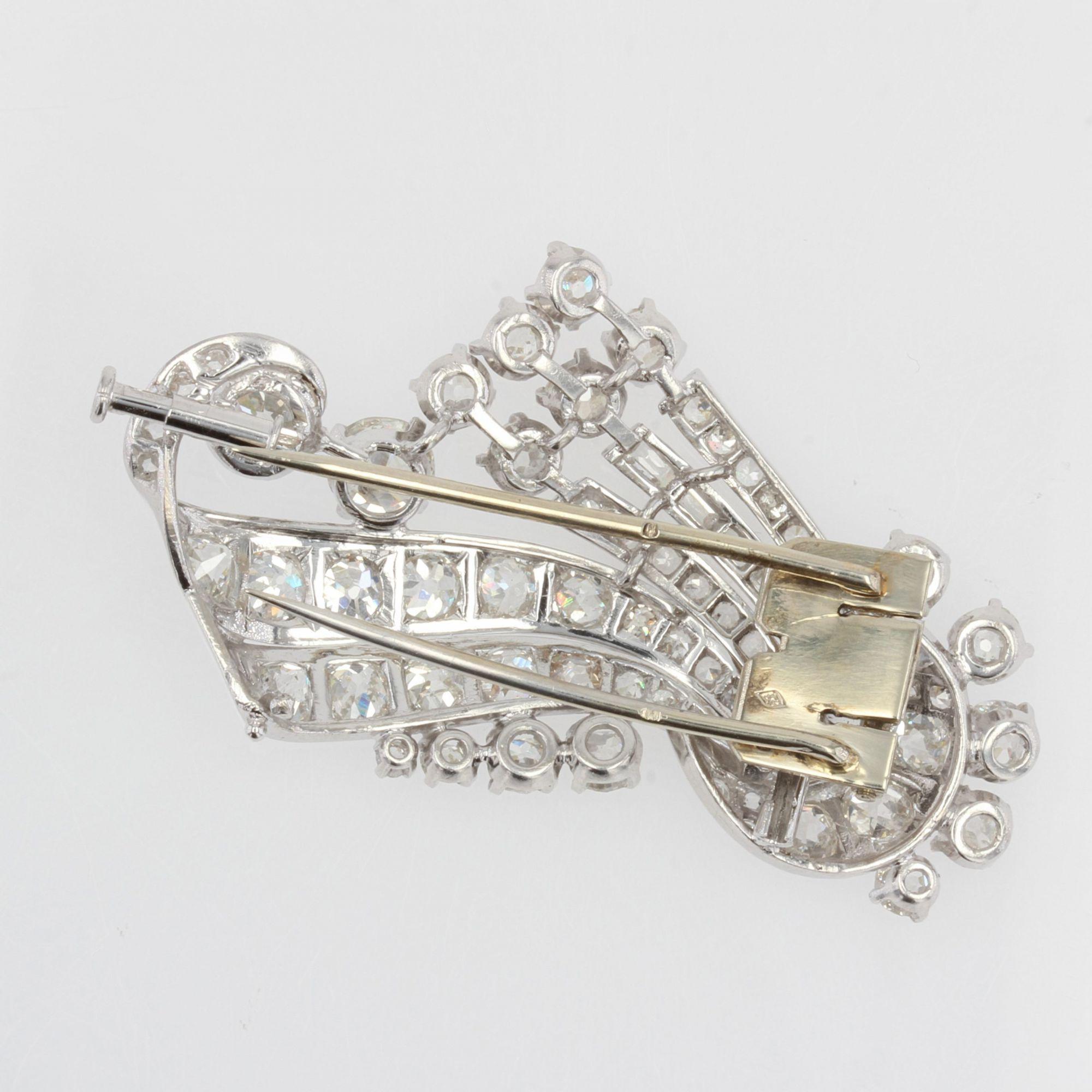 Retro French 1950s Diamonds 18 Karat White Gold Clip Brooch