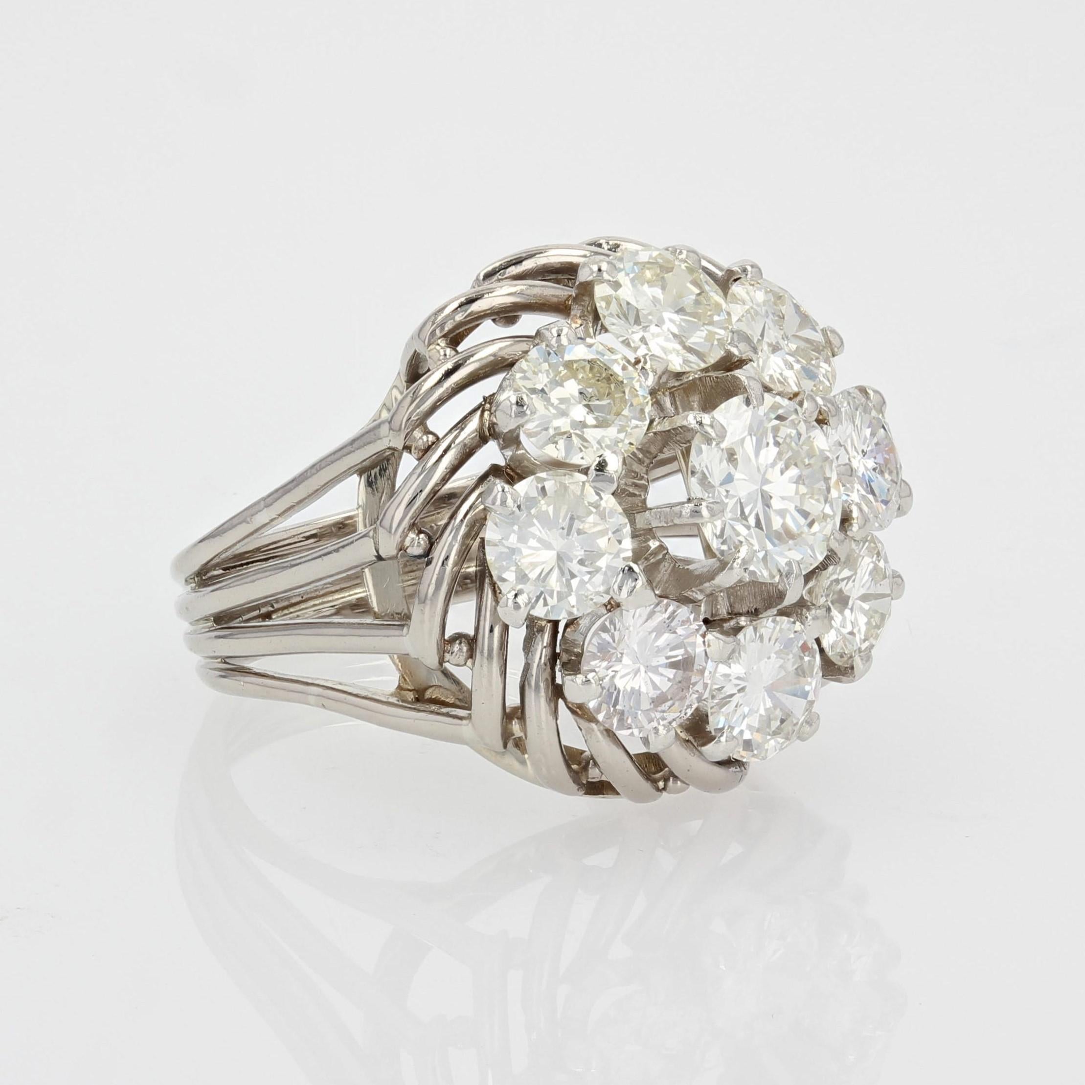 French, 1950s Diamonds 18 Karat White Gold Platinum Wire Daisy Ring For Sale 4