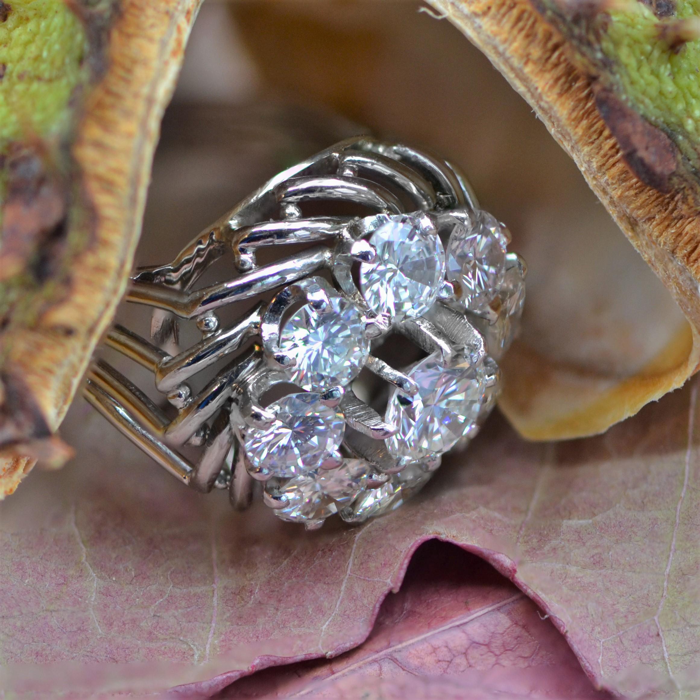 French, 1950s Diamonds 18 Karat White Gold Platinum Wire Daisy Ring For Sale 5
