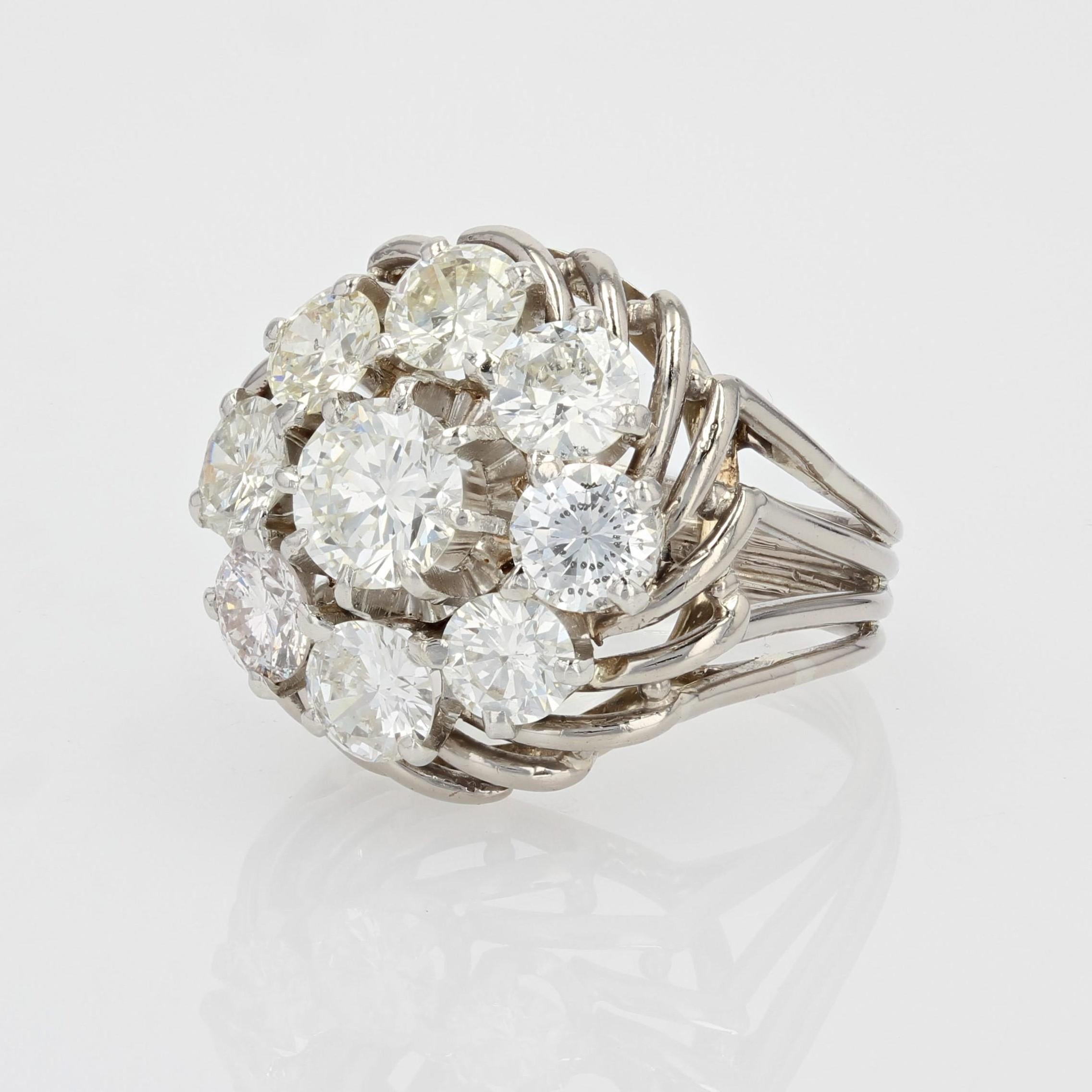 French, 1950s Diamonds 18 Karat White Gold Platinum Wire Daisy Ring For Sale 2
