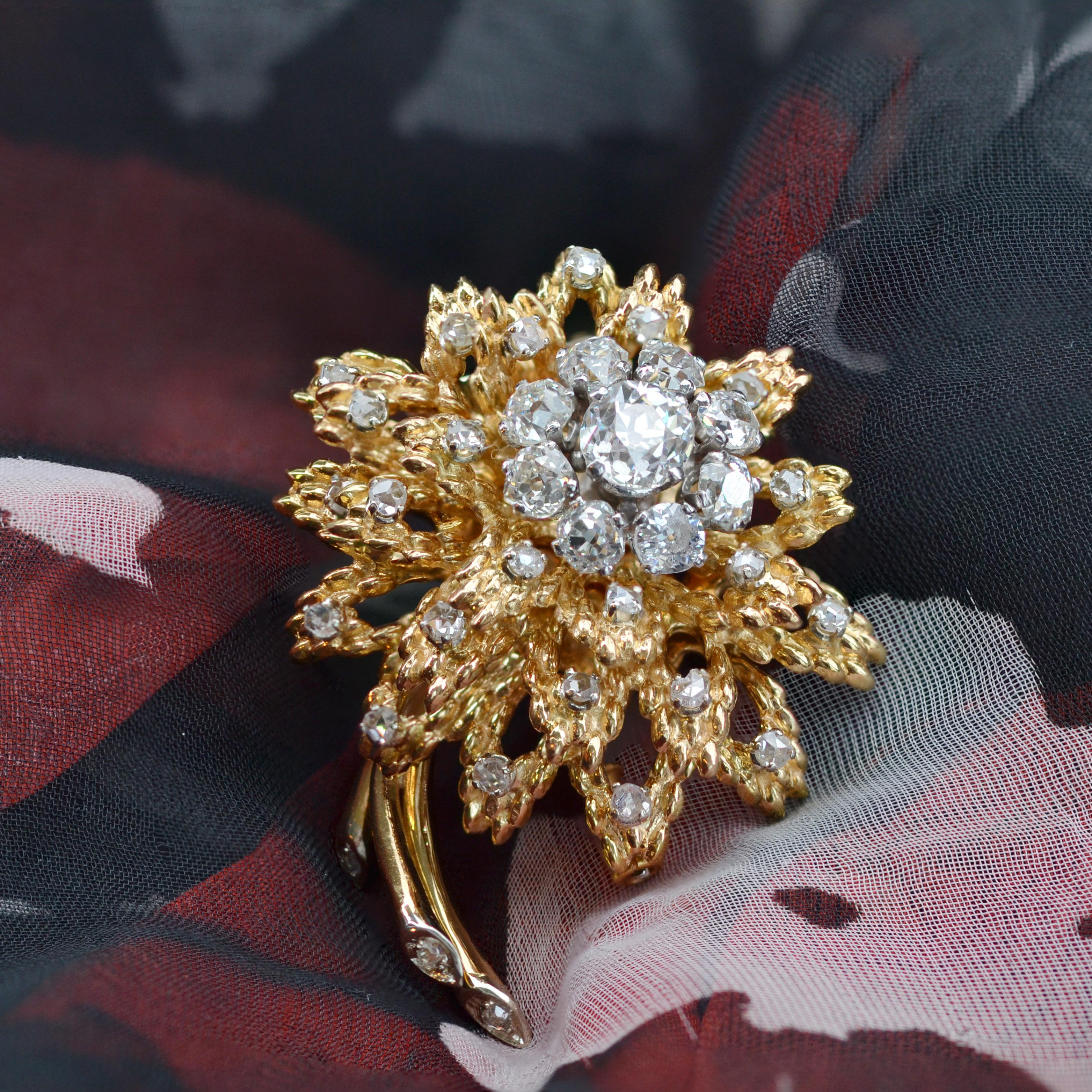 Antique Cushion Cut French 1950s Diamonds 18 Karat Yellow Gold Flower Brooch For Sale