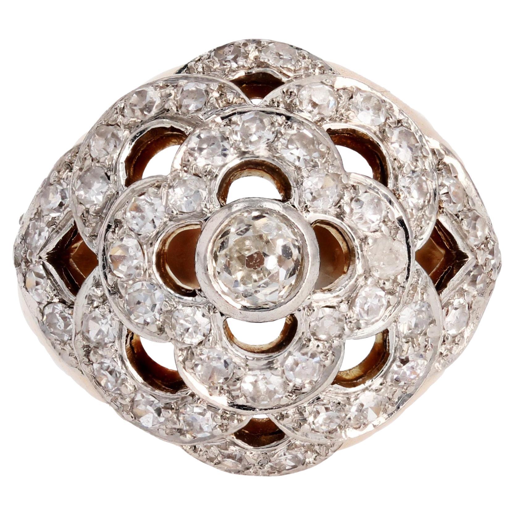 Bague franaise des annes 1950 en or jaune 18 carats et platine avec motif de fleur ajoure et diamants