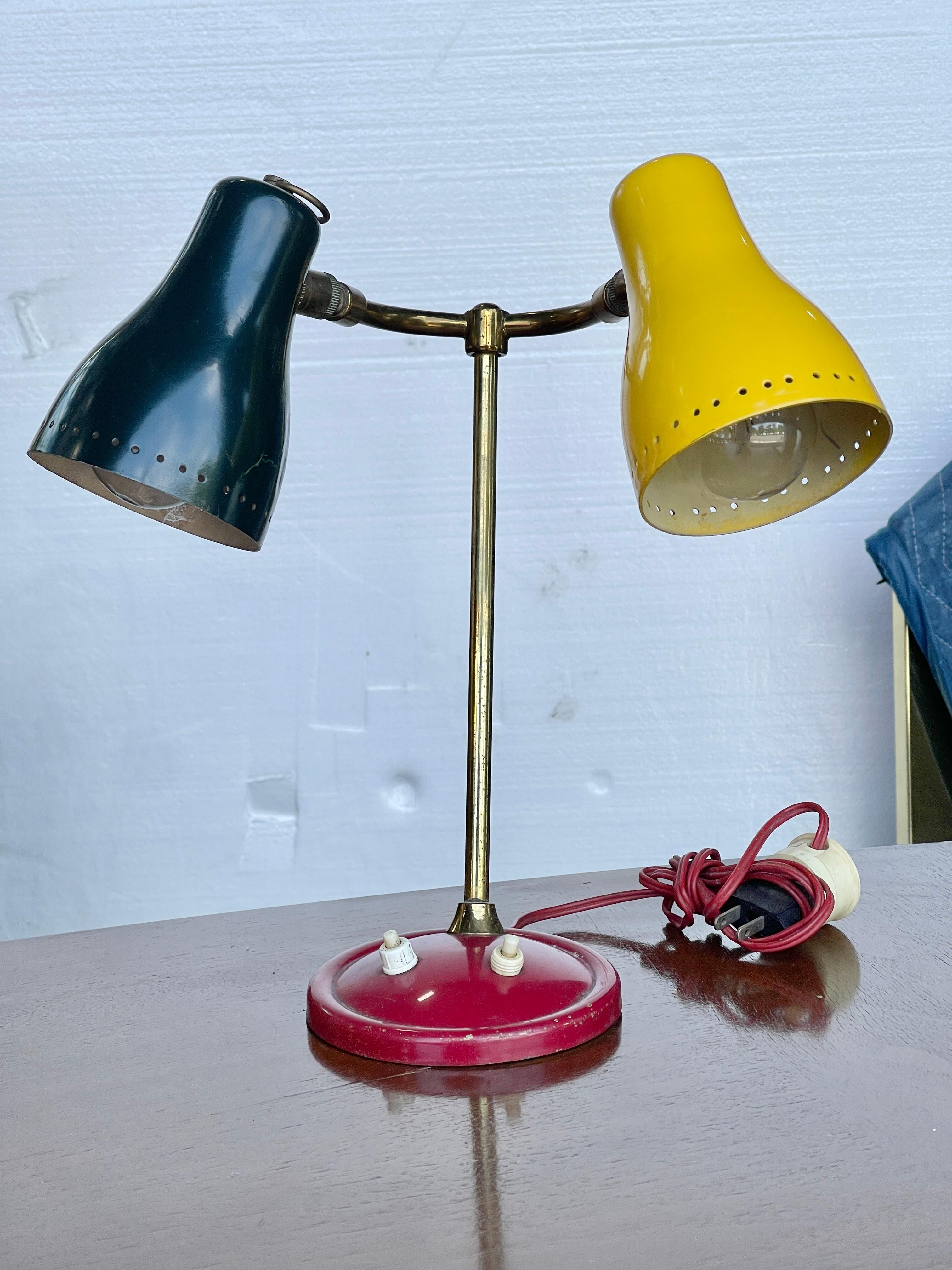 Lampe de bureau à deux têtes des années 50 Bon état - En vente à Hanover, MA
