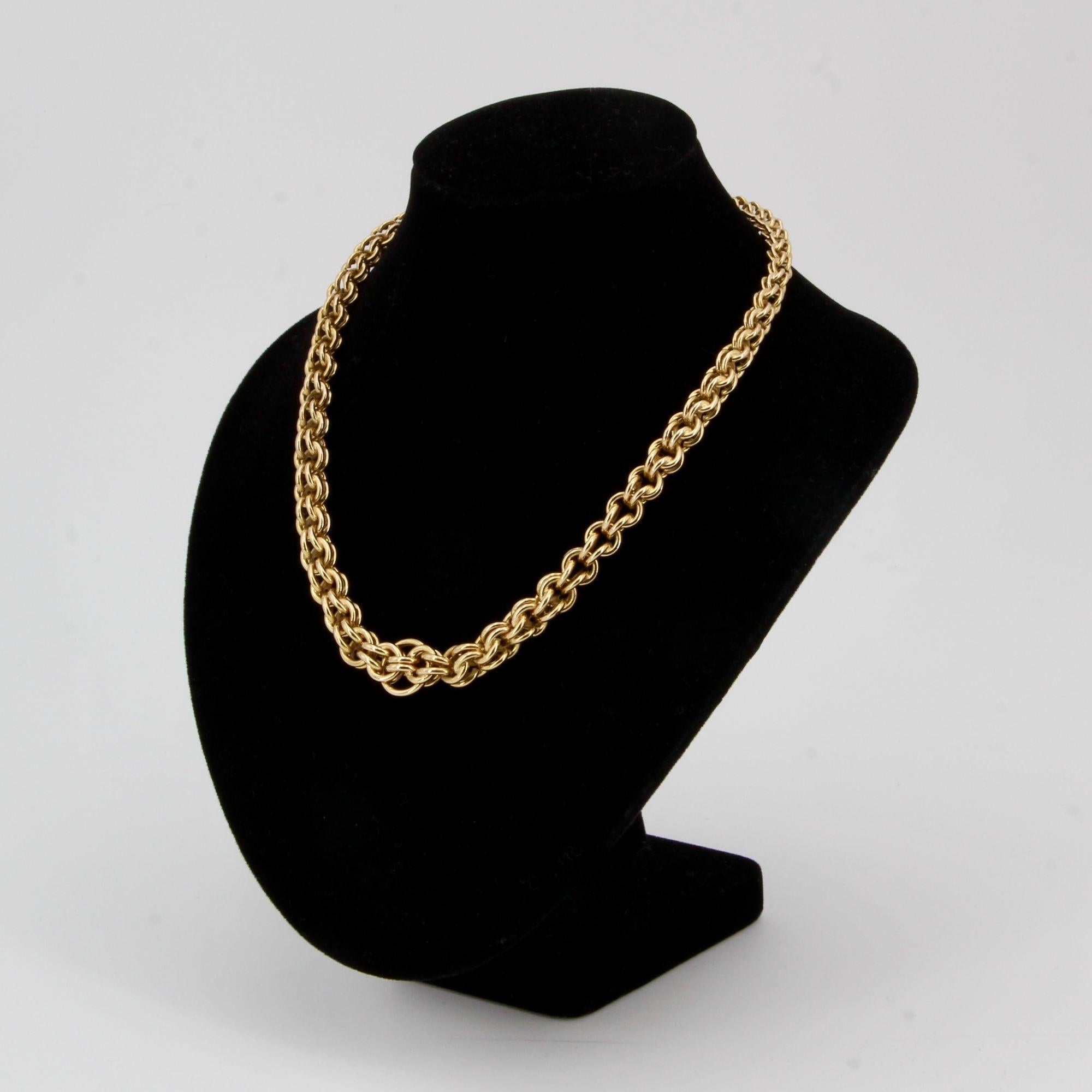 French 1950s Interlaced Links 18 Karat Yellow Gold Necklace In Excellent Condition In Poitiers, FR