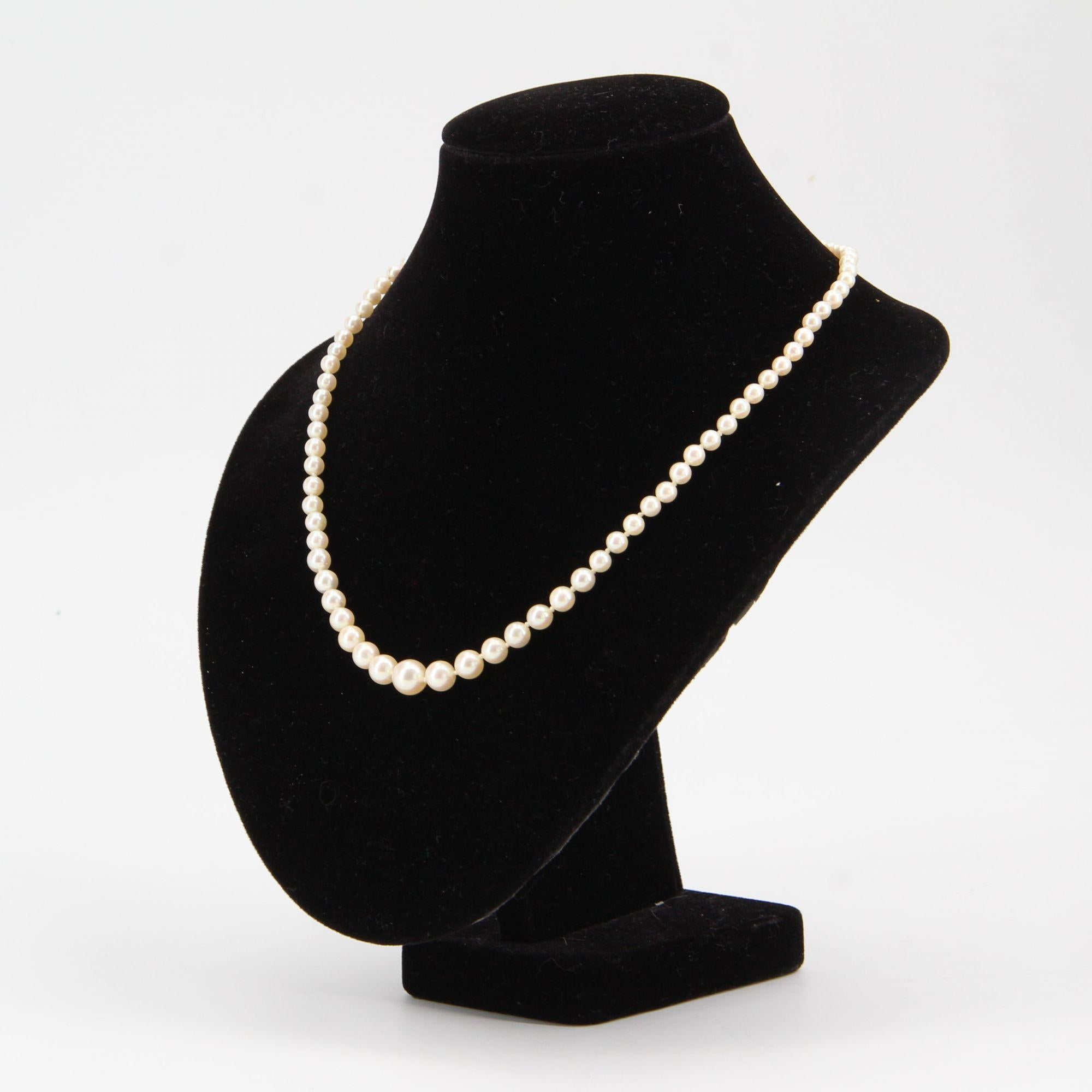 Retro French 1950s Japanese Pearly White Orient Cultured Pearl Falling Necklace For Sale