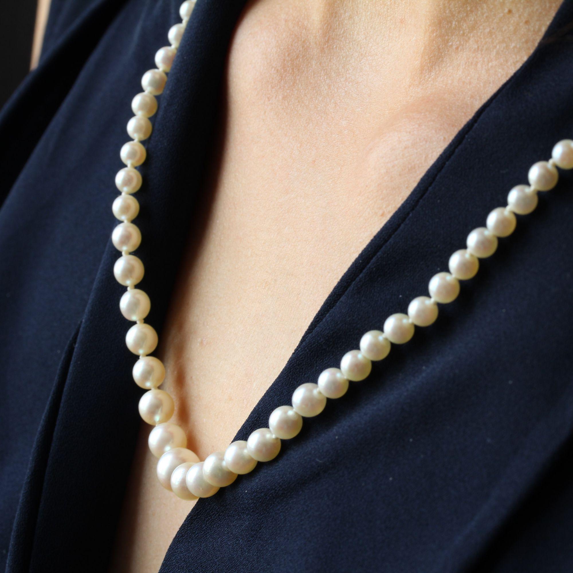 Bead French 1950s Japanese Pearly White Orient Cultured Pearl Falling Necklace For Sale