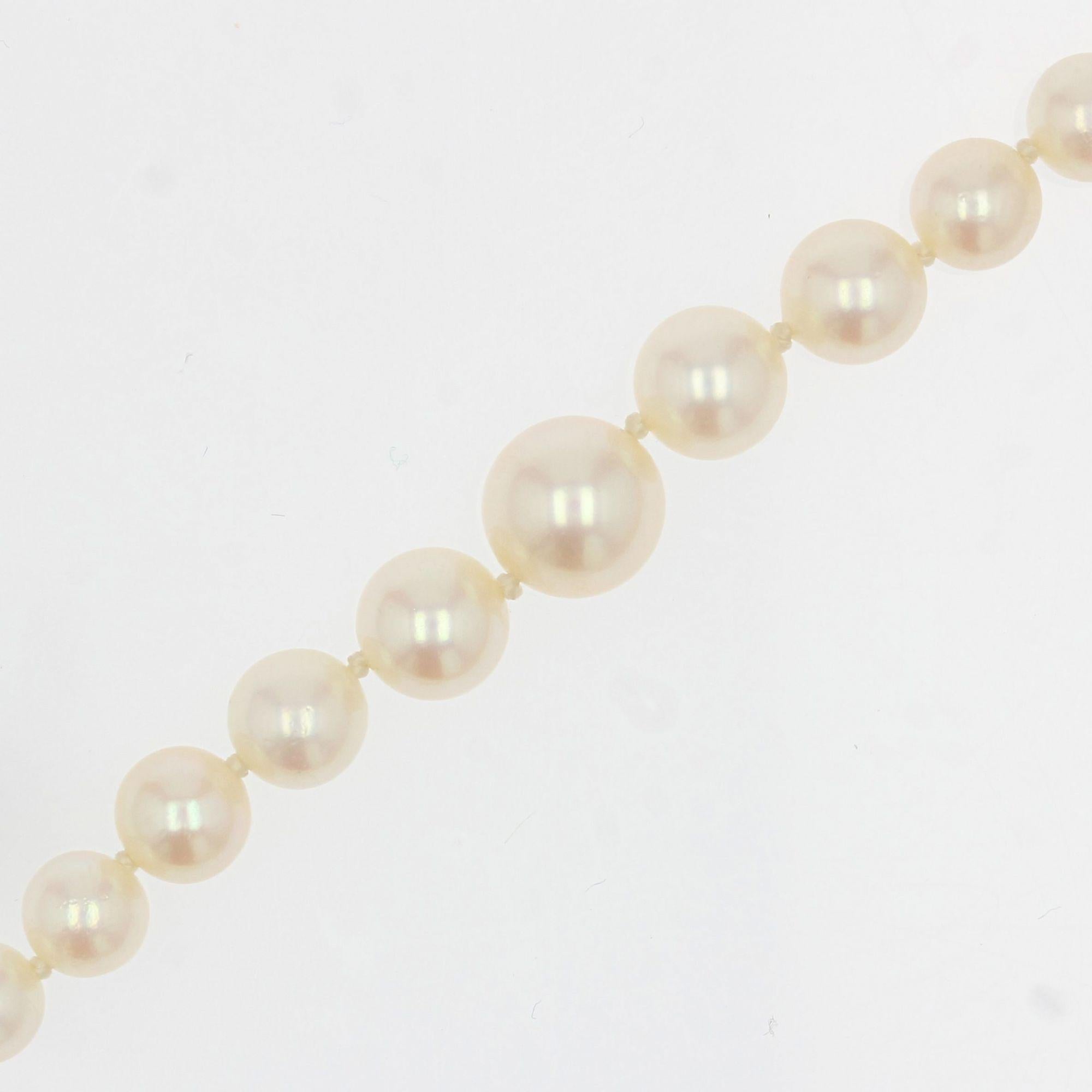 Women's French 1950s Japanese Pearly White Orient Cultured Pearl Falling Necklace For Sale