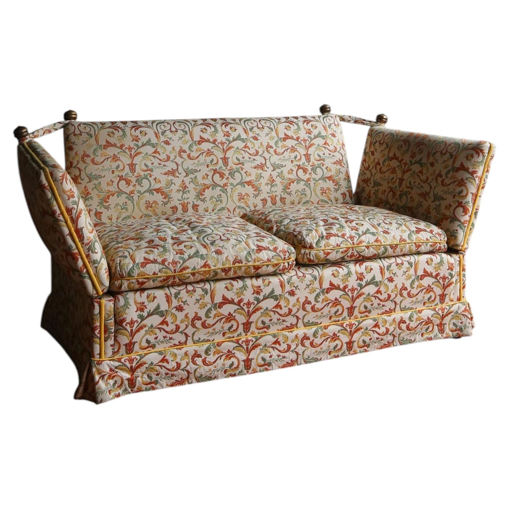Französisches Sofa im Knole-Stil aus den 1950er Jahren mit Brokatbezug