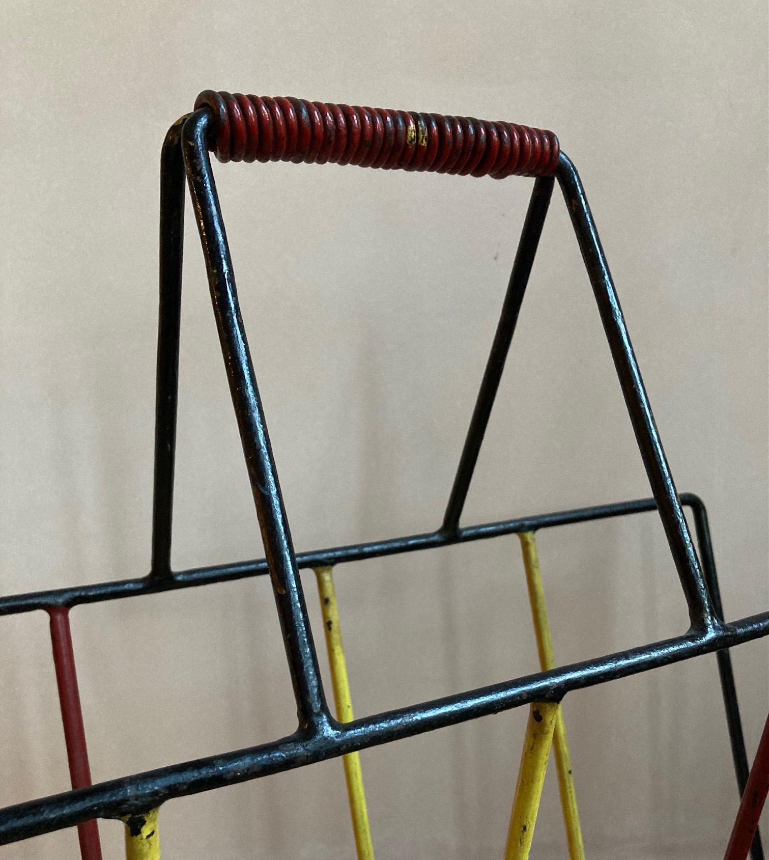 French 1950s Large Iron Magazine Rack In Fair Condition For Sale In London, GB