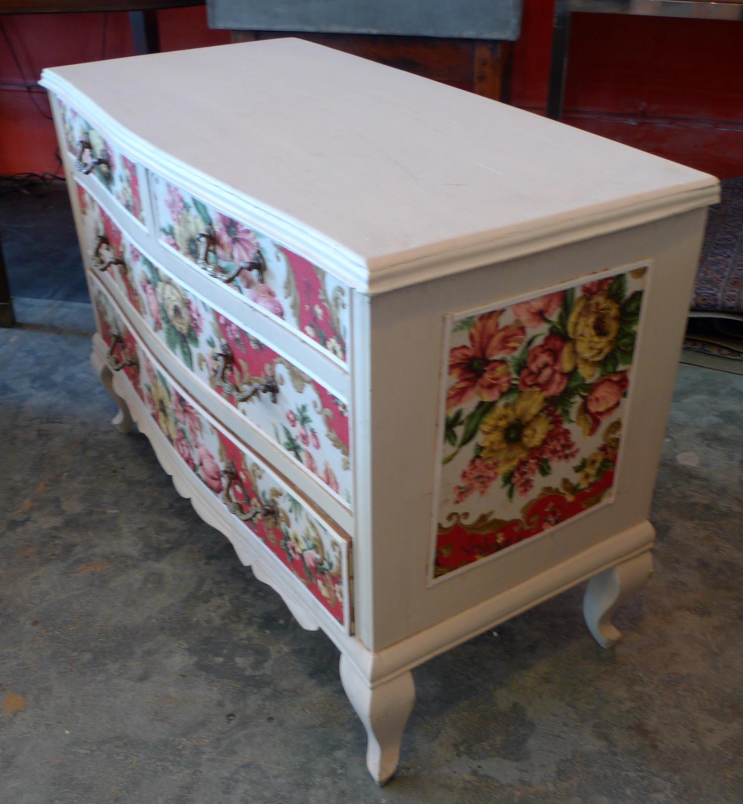 French 1950s Louis XV Style Painted Pine and Fabric Chest with 4 Drawers In Distressed Condition In Santa Monica, CA