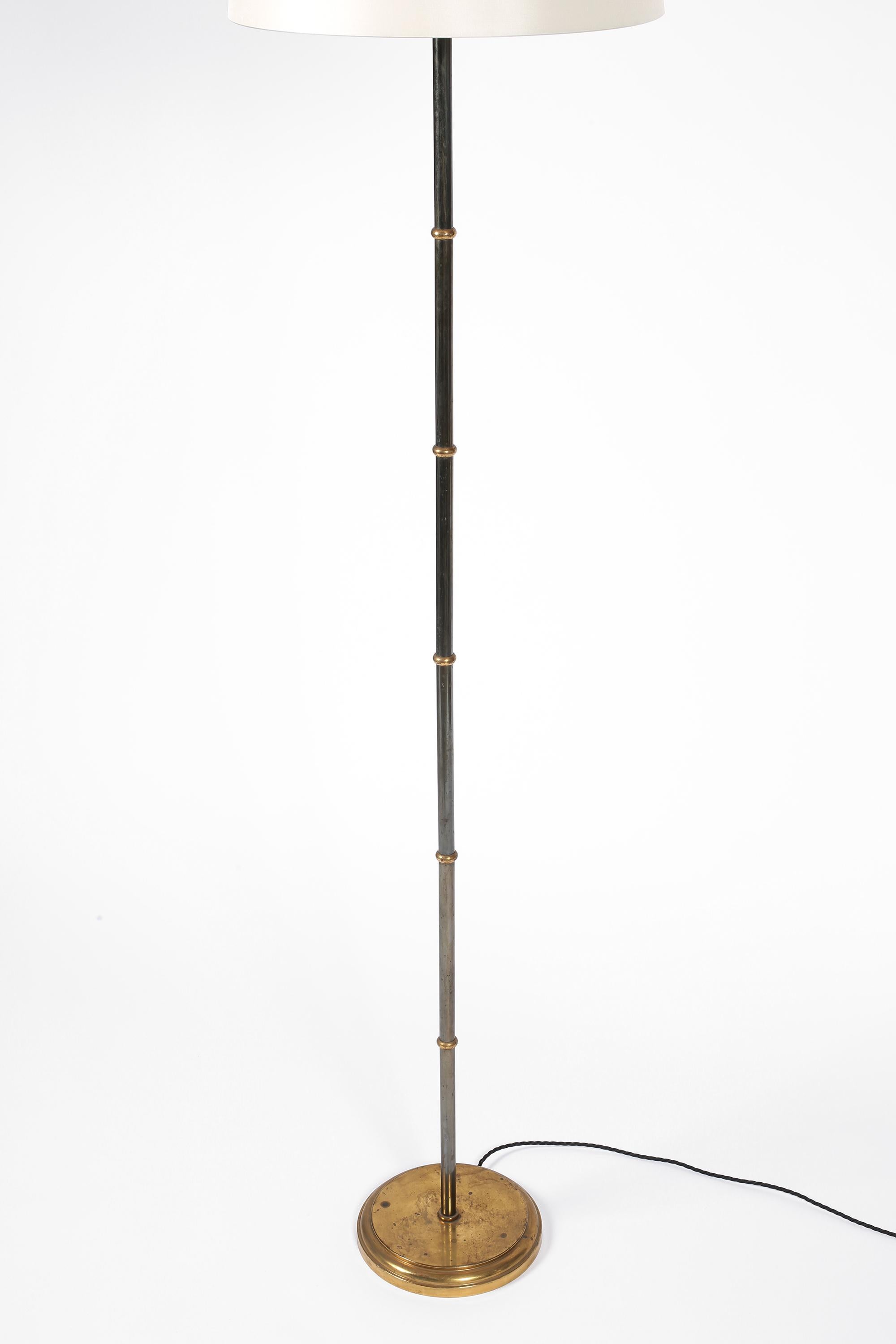 French 1950s Mid Century Gunmetal & Brass Faux Bamboo Floor Lamp In Good Condition For Sale In London, GB