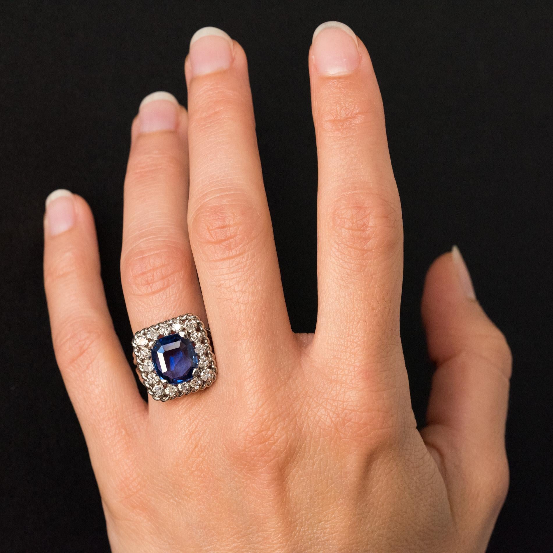 French 1950s No Heat Cushion Cut Ceylon Sapphire Diamonds Platinum Ring For Sale 9