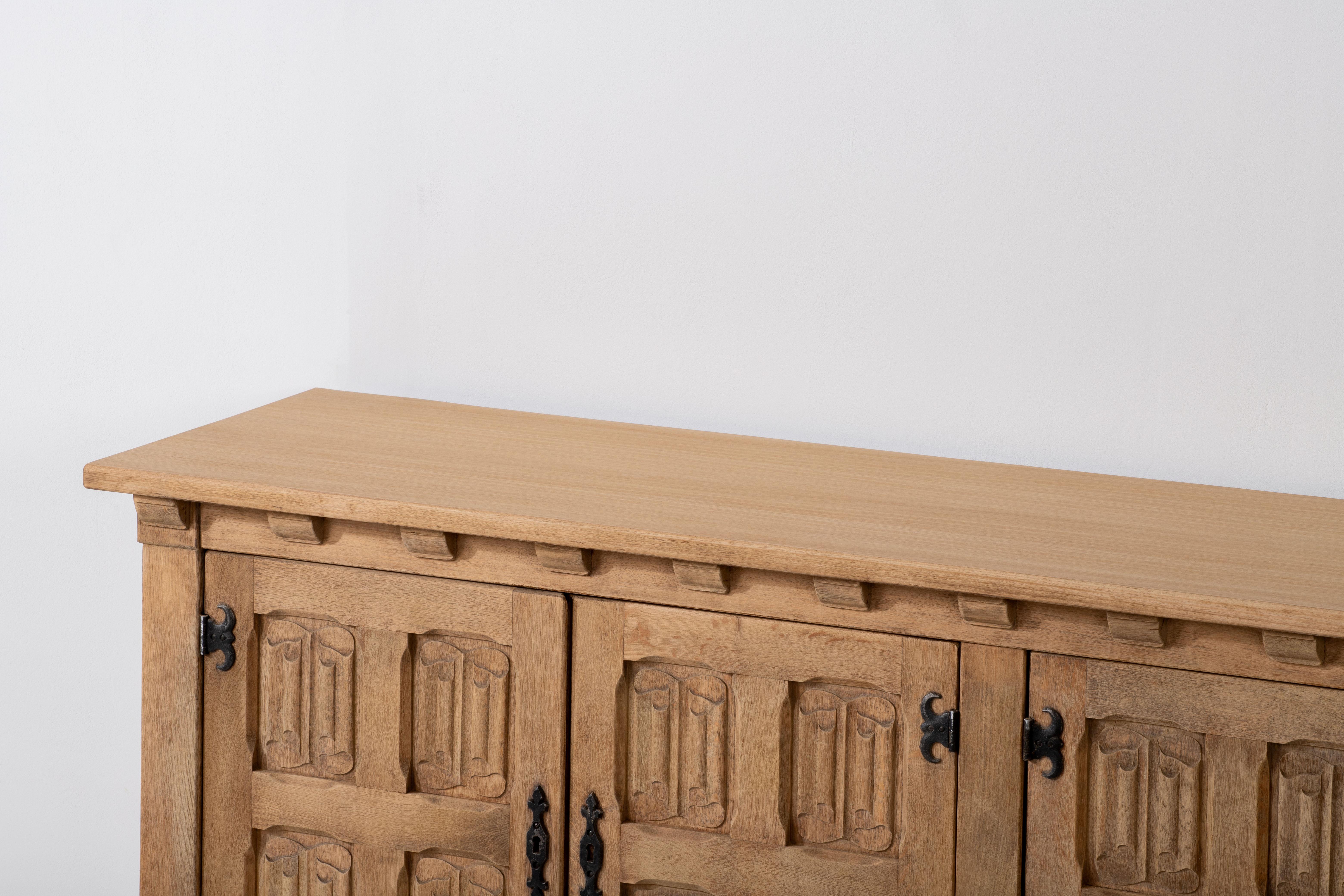 French 1950s Natural Oak Sideboard with Intricate Carved Panels 6