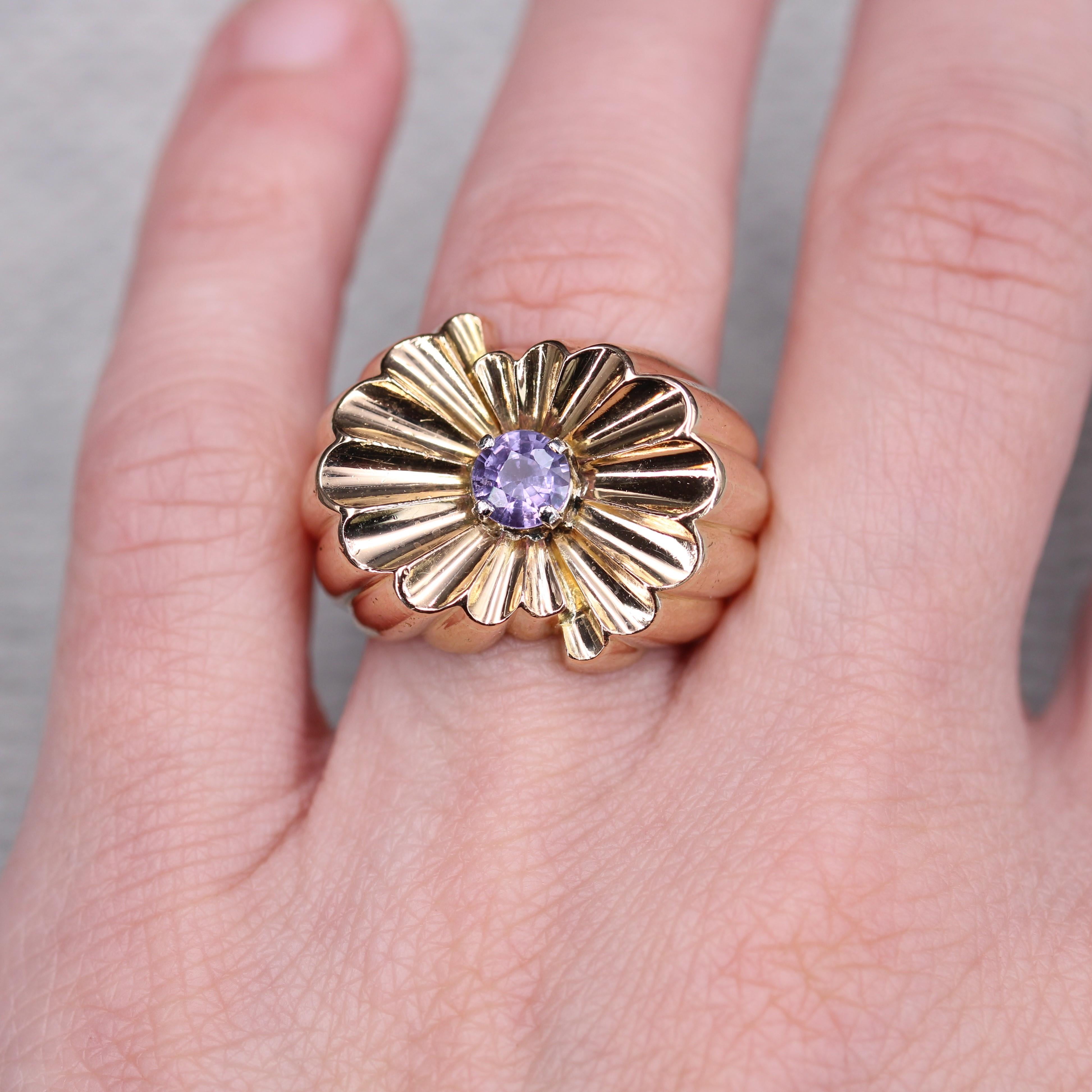French 1950s Natural Purple Sapphire 18 Karat Yellow Gold Gadrooned Tank Ring For Sale 9