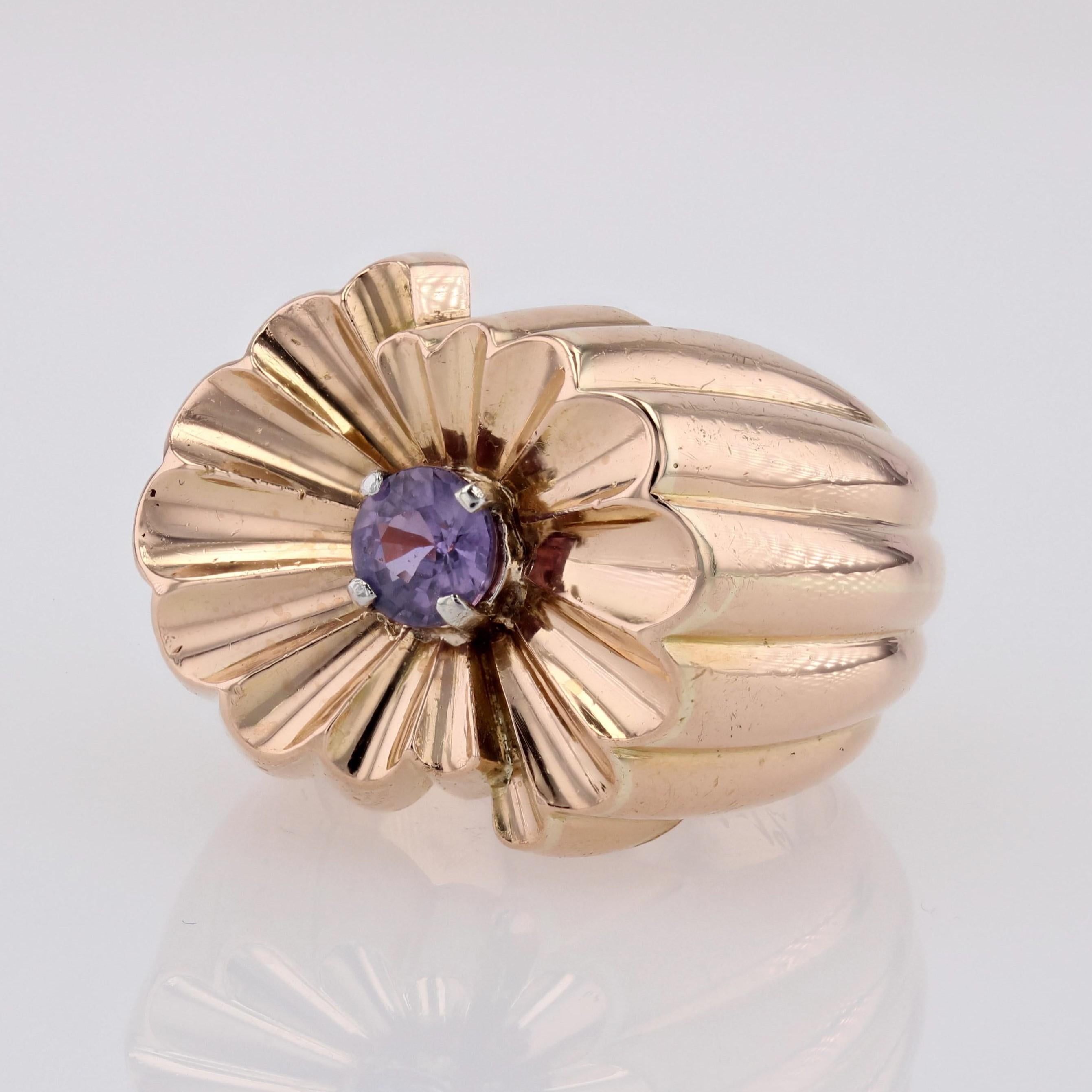 French 1950s Natural Purple Sapphire 18 Karat Yellow Gold Gadrooned Tank Ring For Sale 2