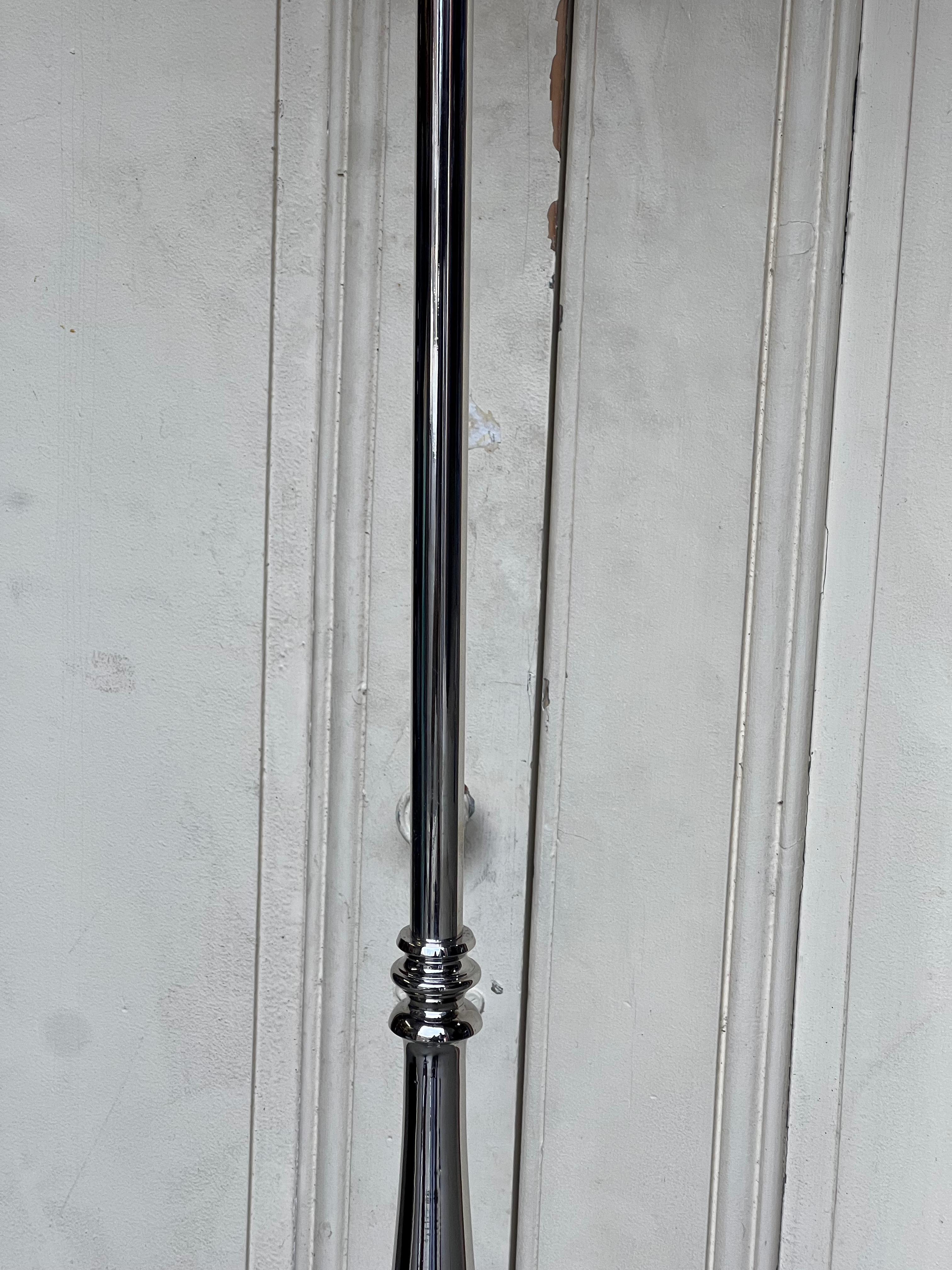 French 1950’s Nickel Plated Floor Lamp on a Tripod Case For Sale 5