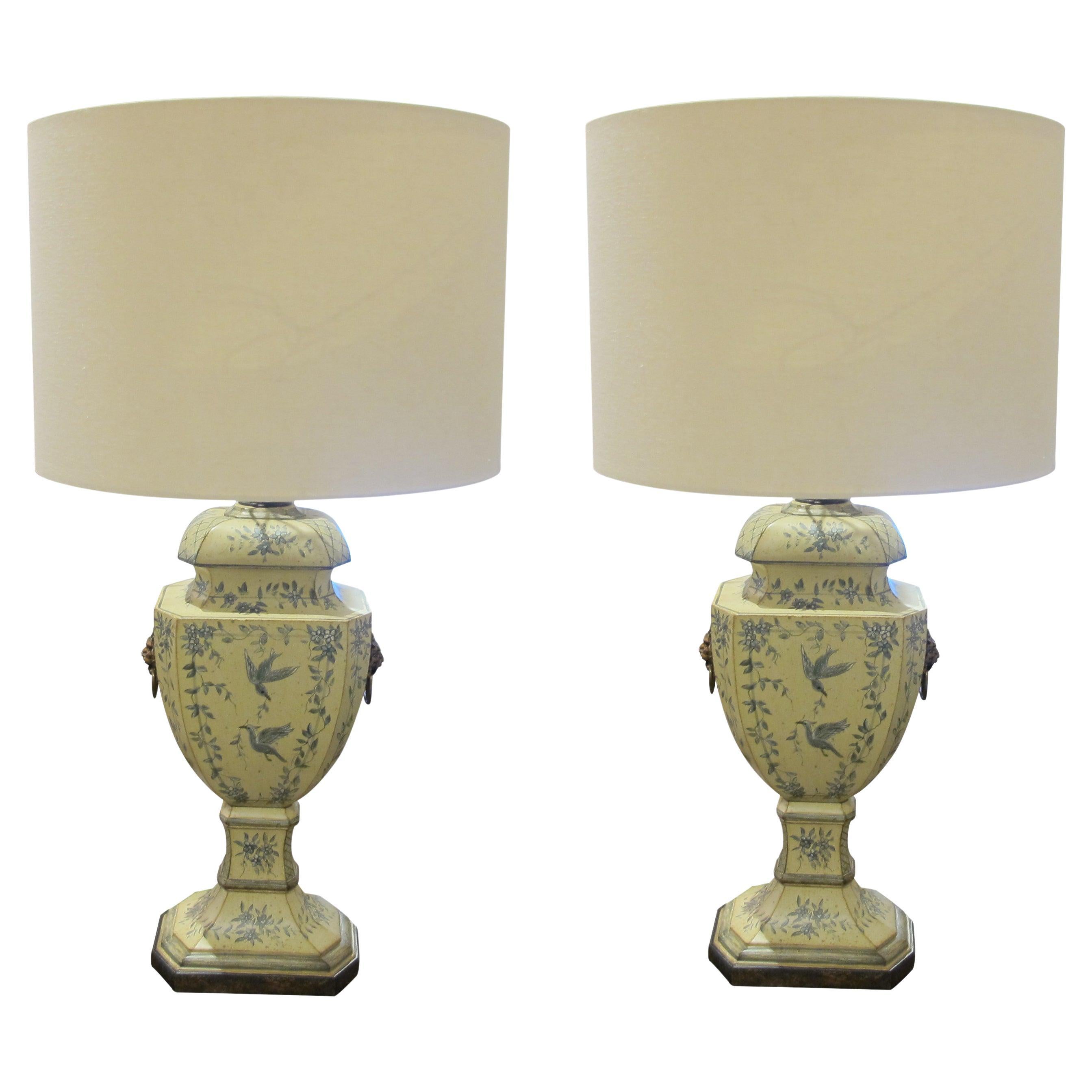 French 1950s Pair of Hand-painted Toleware Table Lamps For Sale