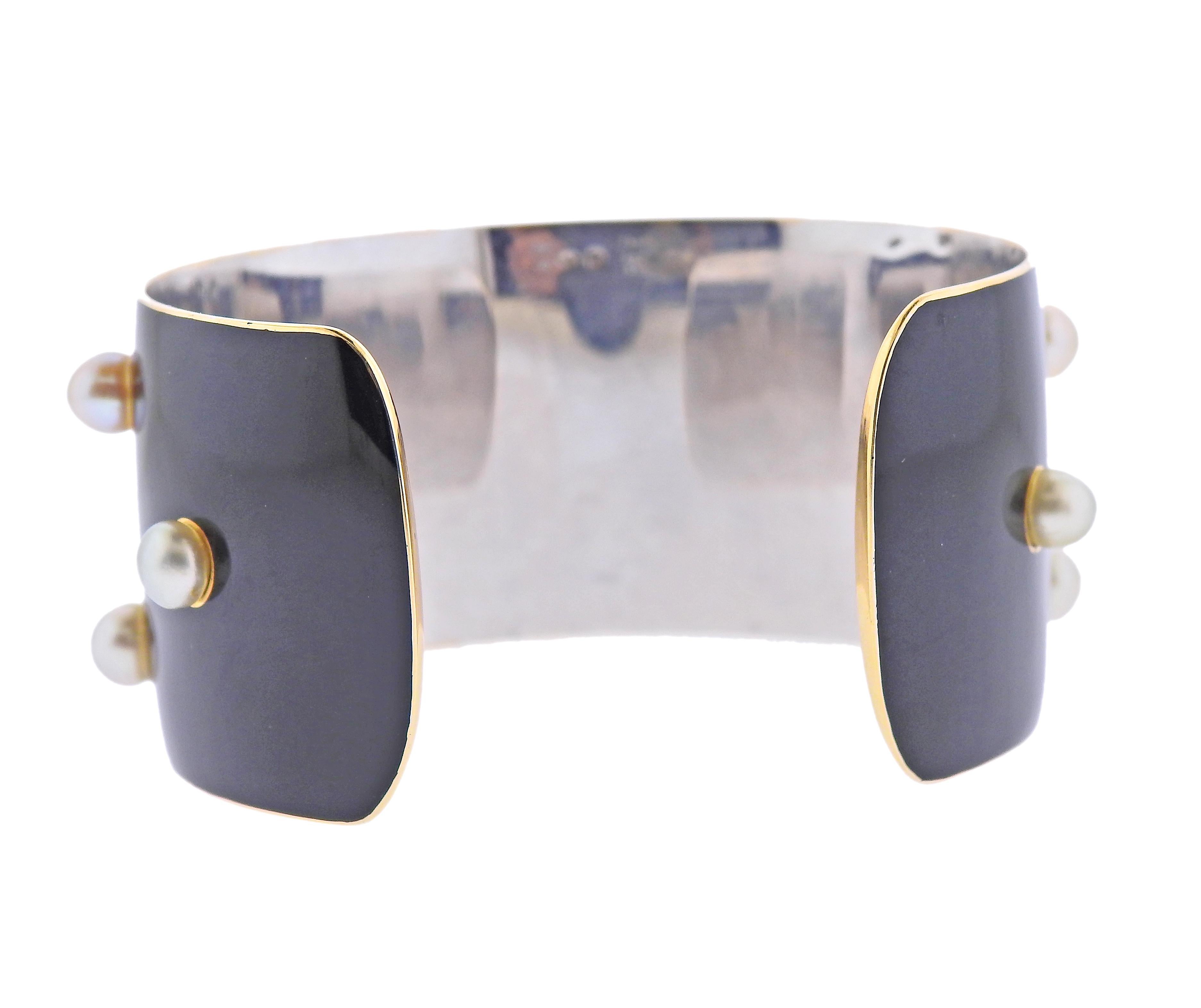 Round Cut French 1950s Pearl Enamel Gold Cuff Bracelet For Sale