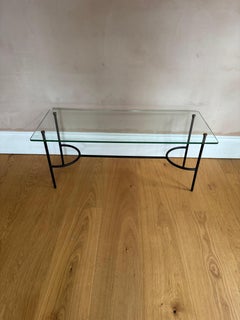 Mesa de centro pequeña francesa Pierre Guariche de los años 50