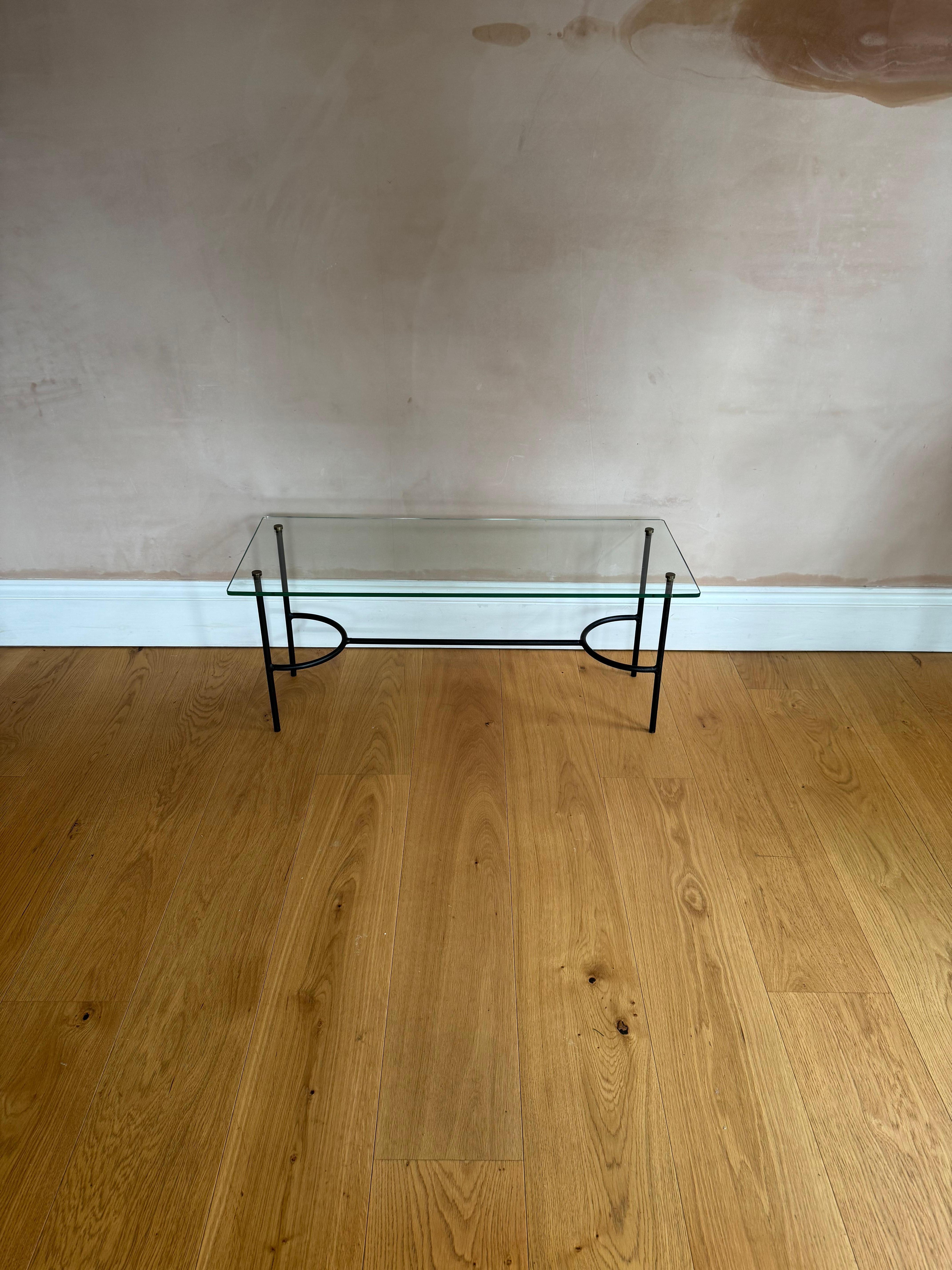 French 1950’s Pierre Guariche small coffee table siglo XX en venta