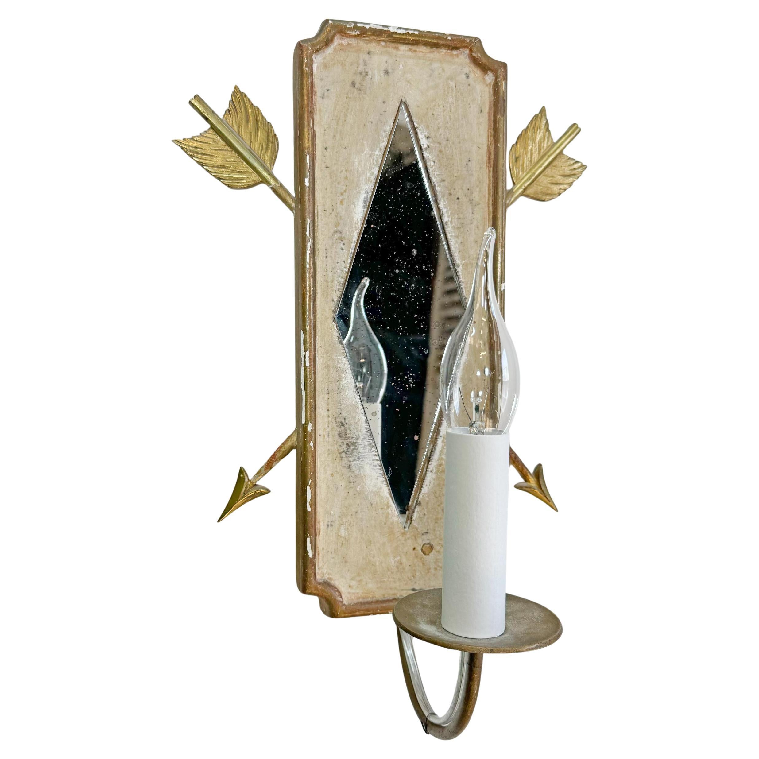 Highly decorative single polychrome and gilt wood wall light, with central mirror and gilt iron decorative arrows. The light has been fully rewired and has a single e14 (small screw in) lamp holder.



Height 37cm, Width 26cm, Depth