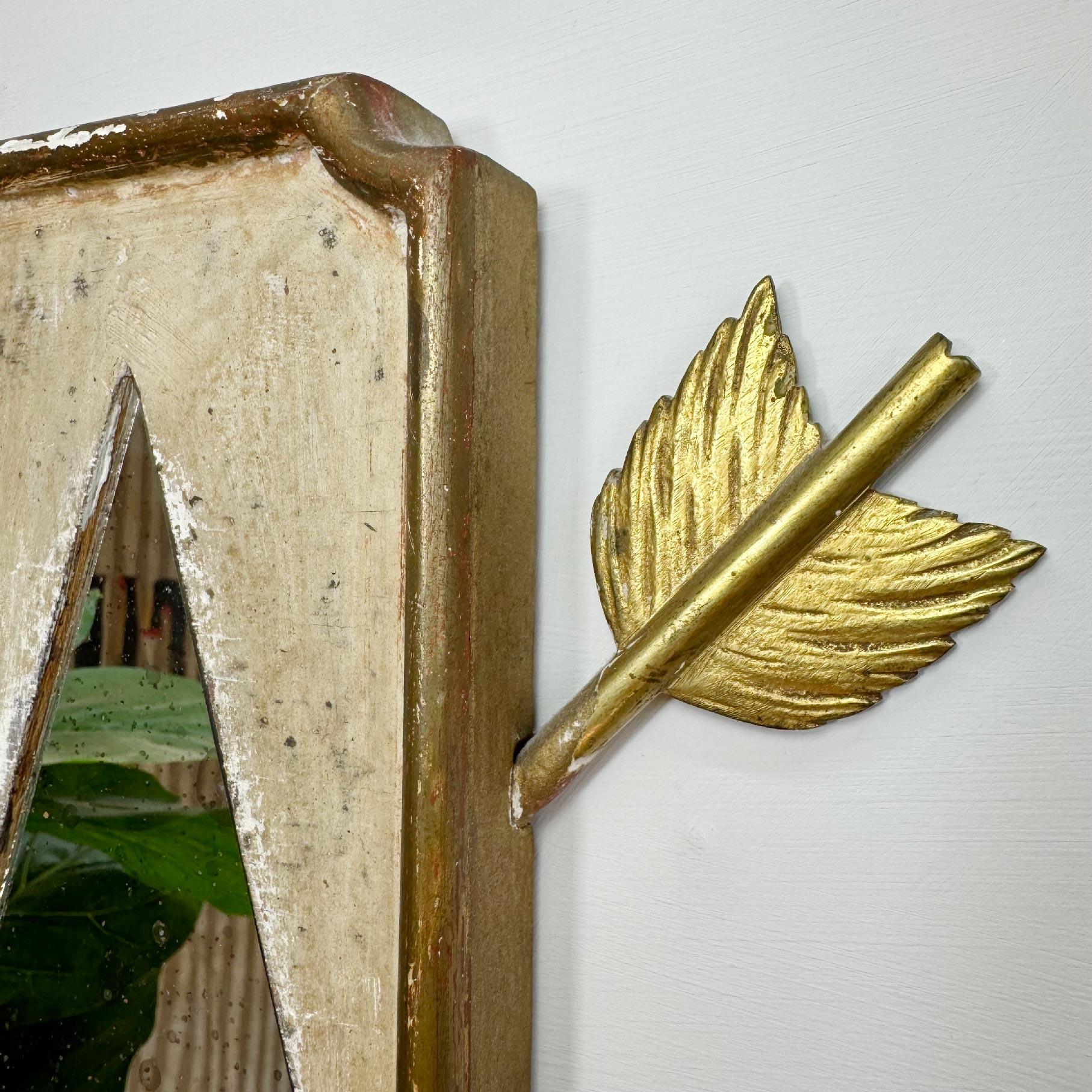 French 1950's Polychrome and Giltwood Mirrored Wall Light with Arrow Decoration For Sale 3