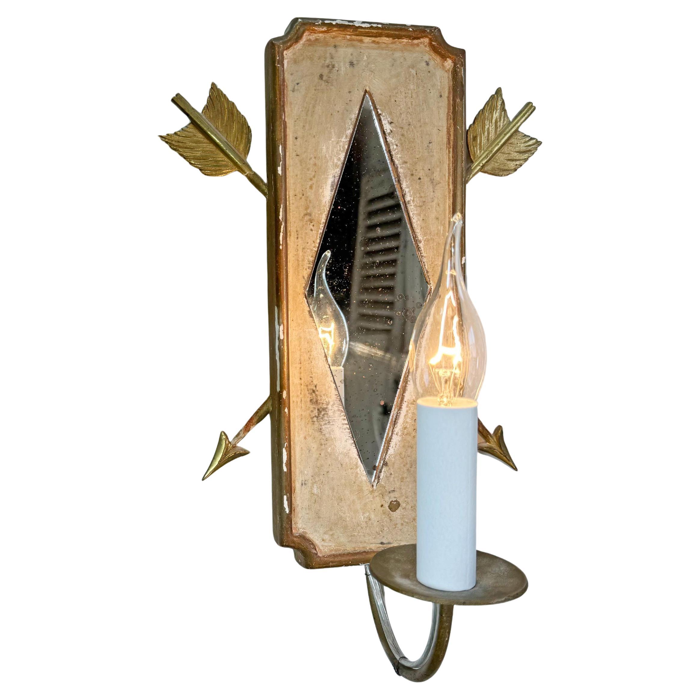 French 1950's Polychrome and Giltwood Mirrored Wall Light with Arrow Decoration For Sale