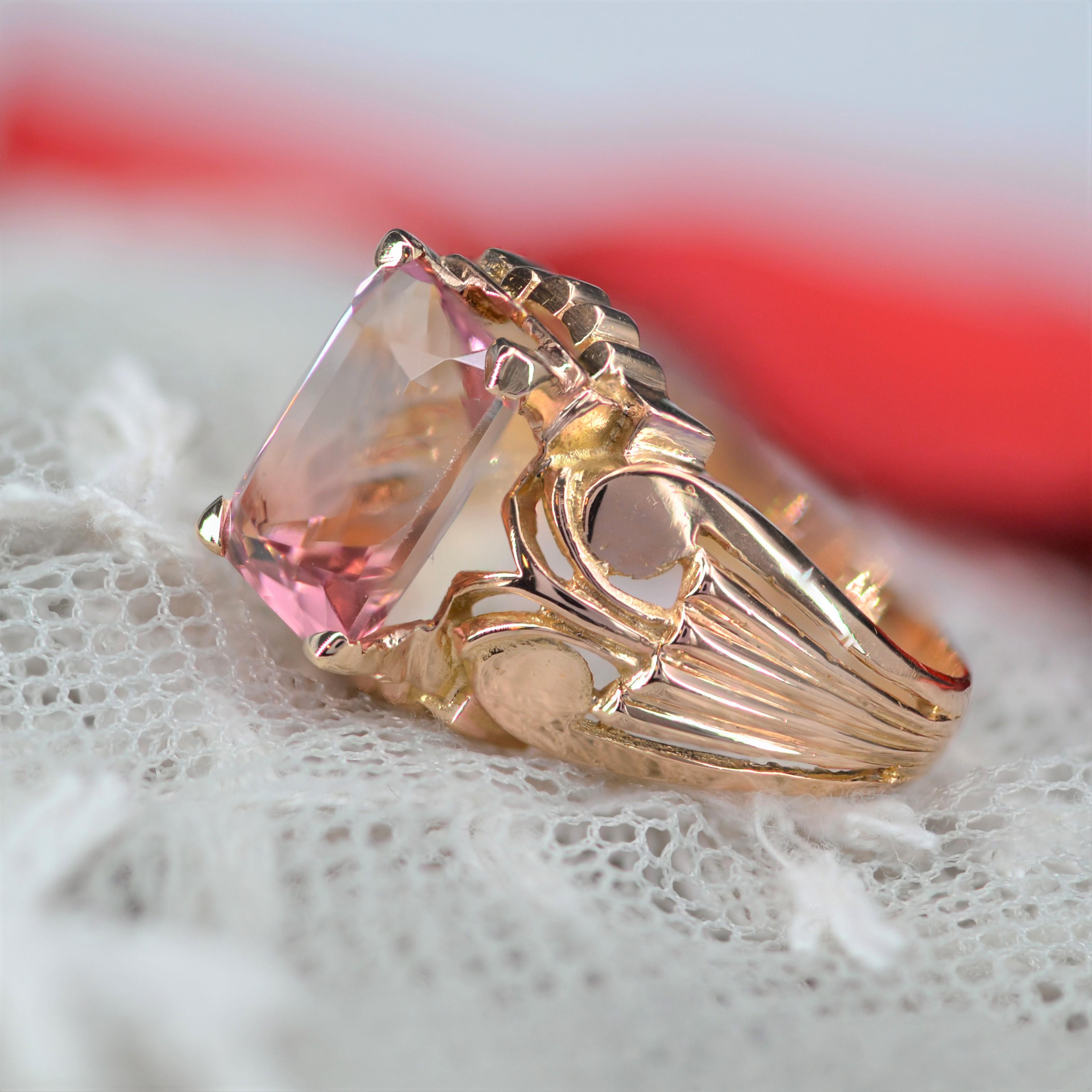 French 1950s Polychrome Tourmaline 18 Karat Rose Gold Ring For Sale 8