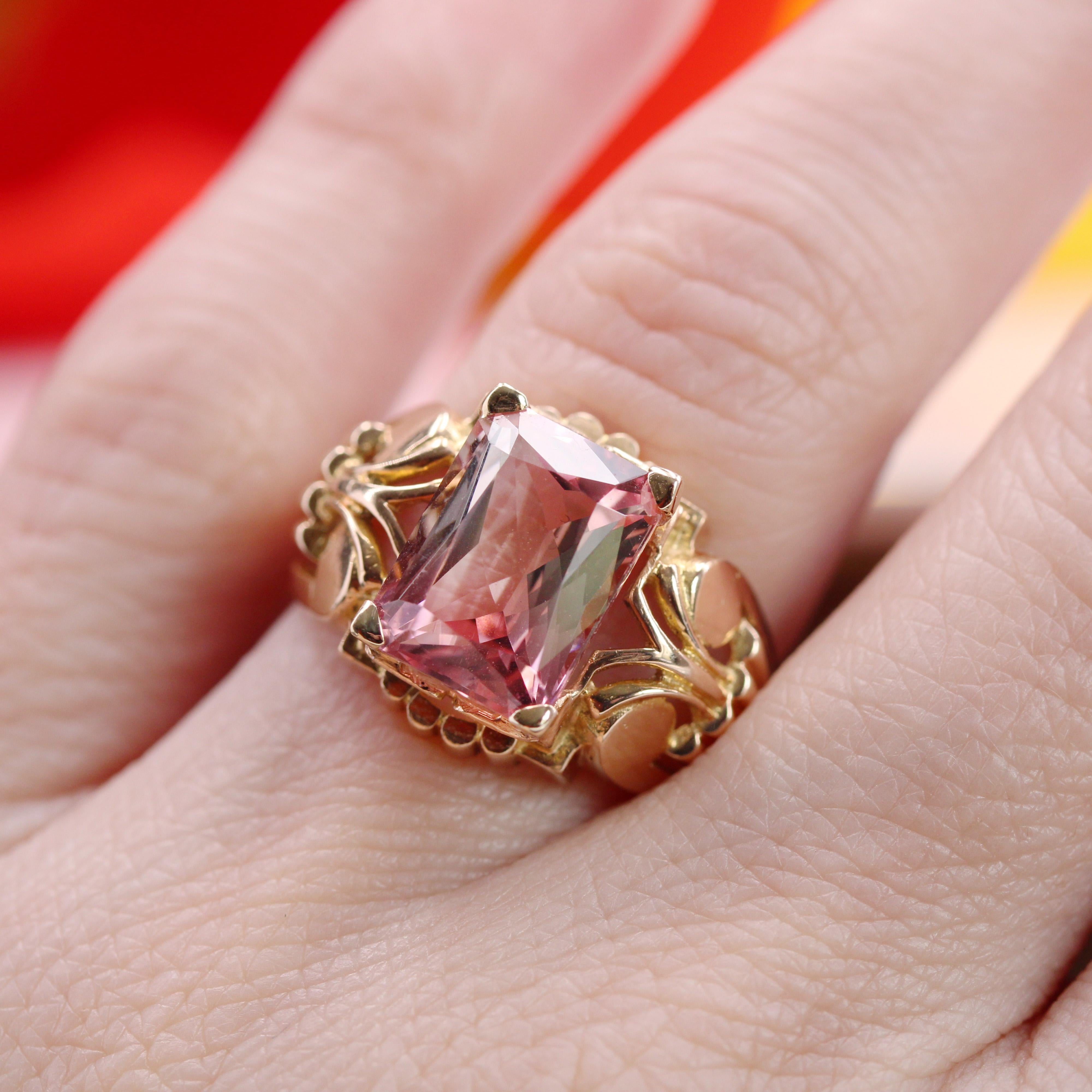 French 1950s Polychrome Tourmaline 18 Karat Rose Gold Ring For Sale 9