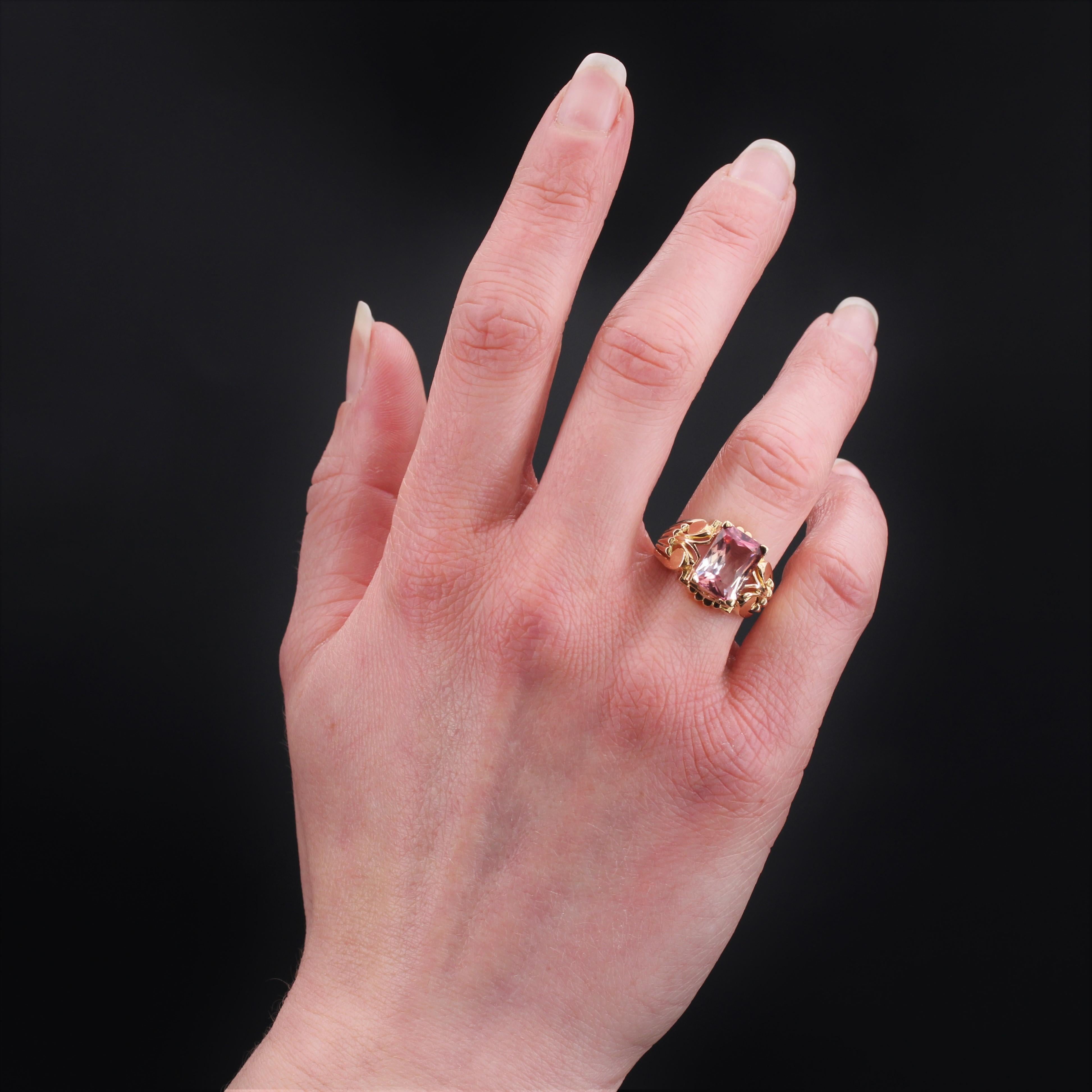 French 1950s Polychrome Tourmaline 18 Karat Rose Gold Ring In Excellent Condition For Sale In Poitiers, FR