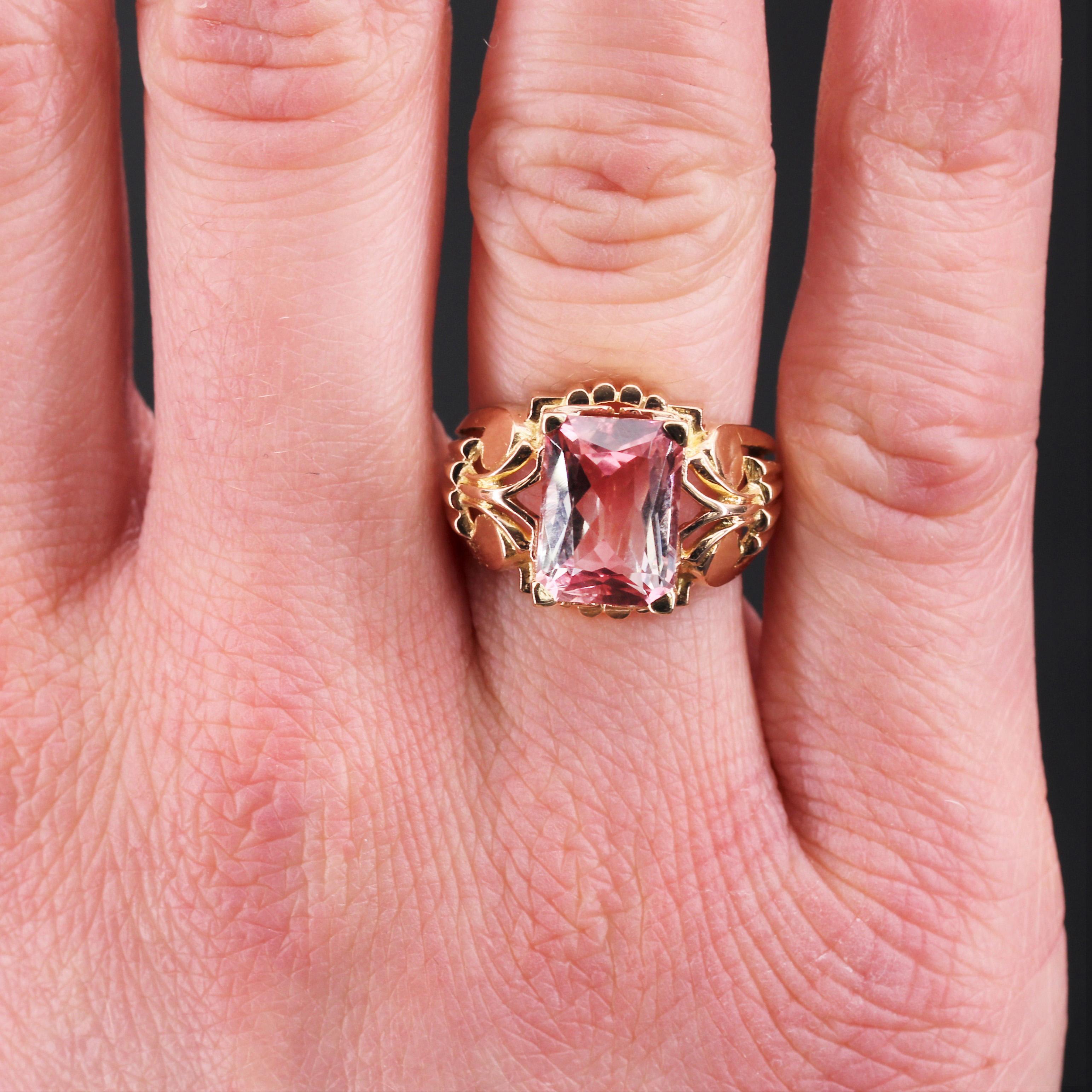 French 1950s Polychrome Tourmaline 18 Karat Rose Gold Ring For Sale 1