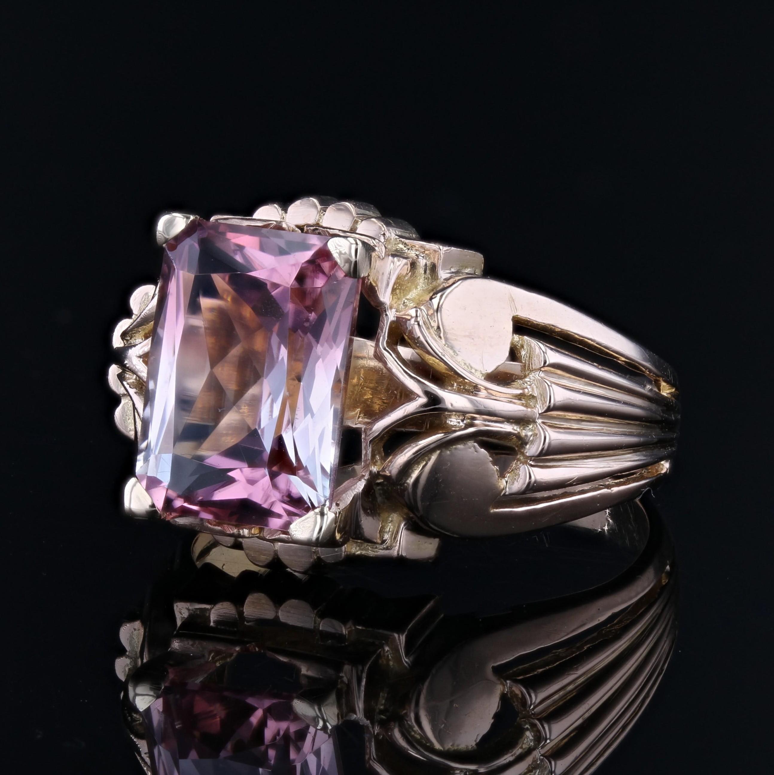 French 1950s Polychrome Tourmaline 18 Karat Rose Gold Ring For Sale 2