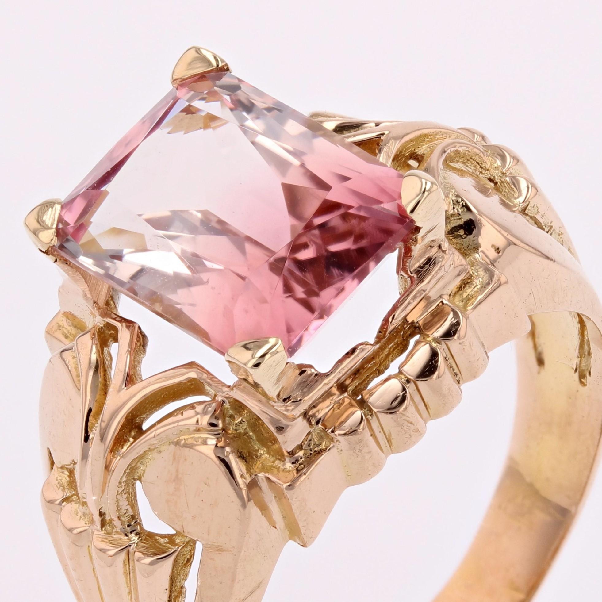 French 1950s Polychrome Tourmaline 18 Karat Rose Gold Ring For Sale 4
