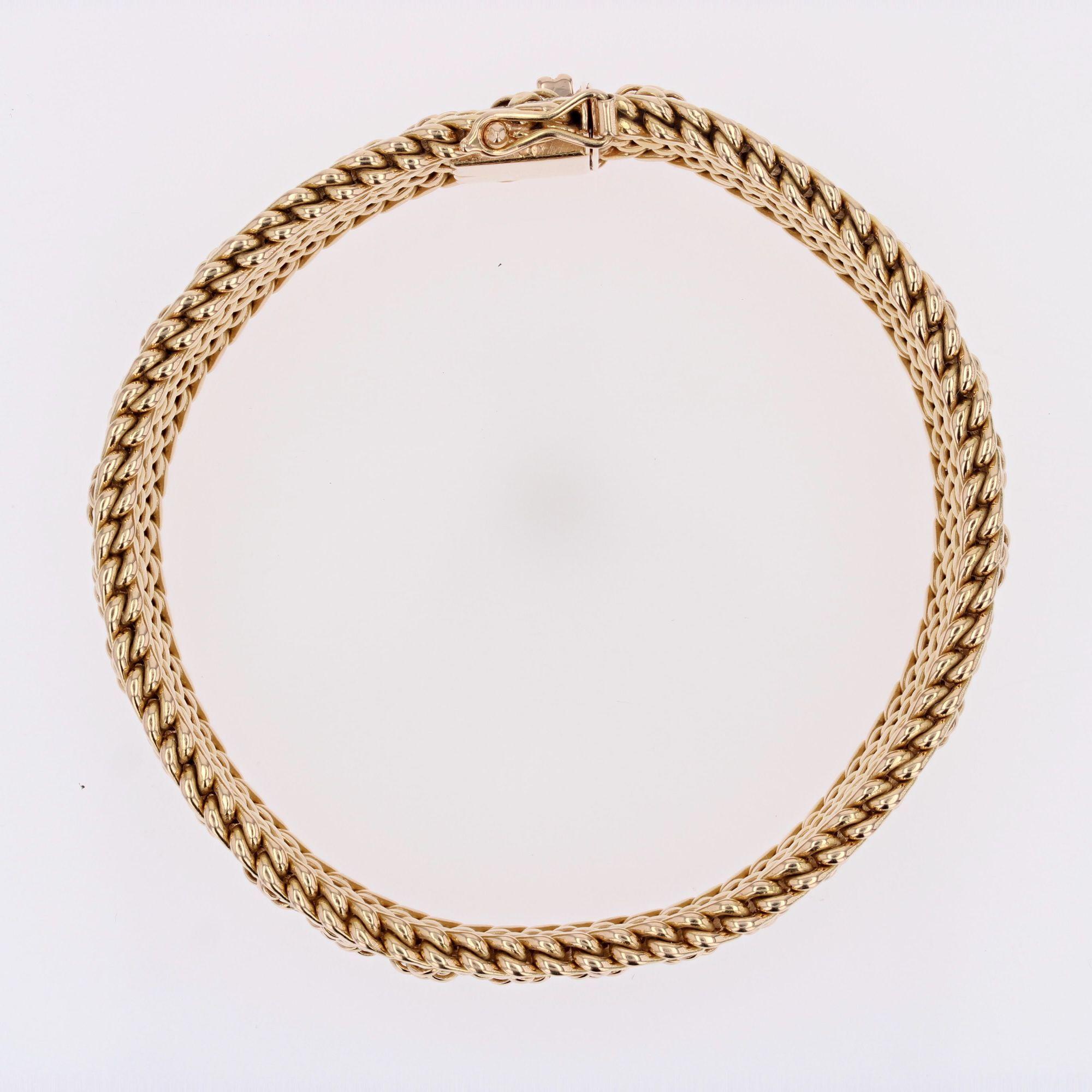 French 1950s Retro 18 Karat Yellow Gold Polish Mesh Bracelet In Good Condition For Sale In Poitiers, FR