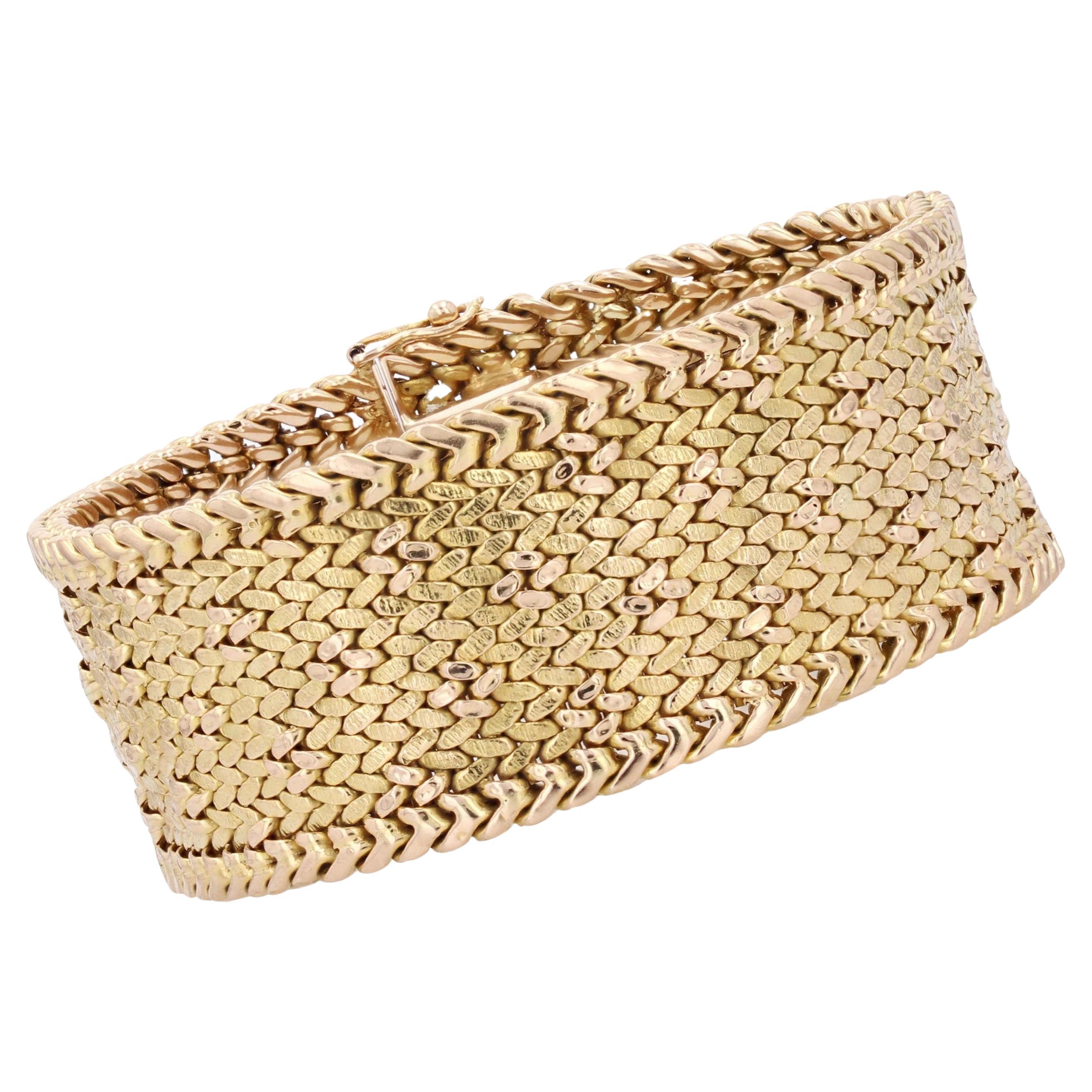 French 1950s Retro 18 Karat Yellow Gold Polish Mesh Bracelet For Sale