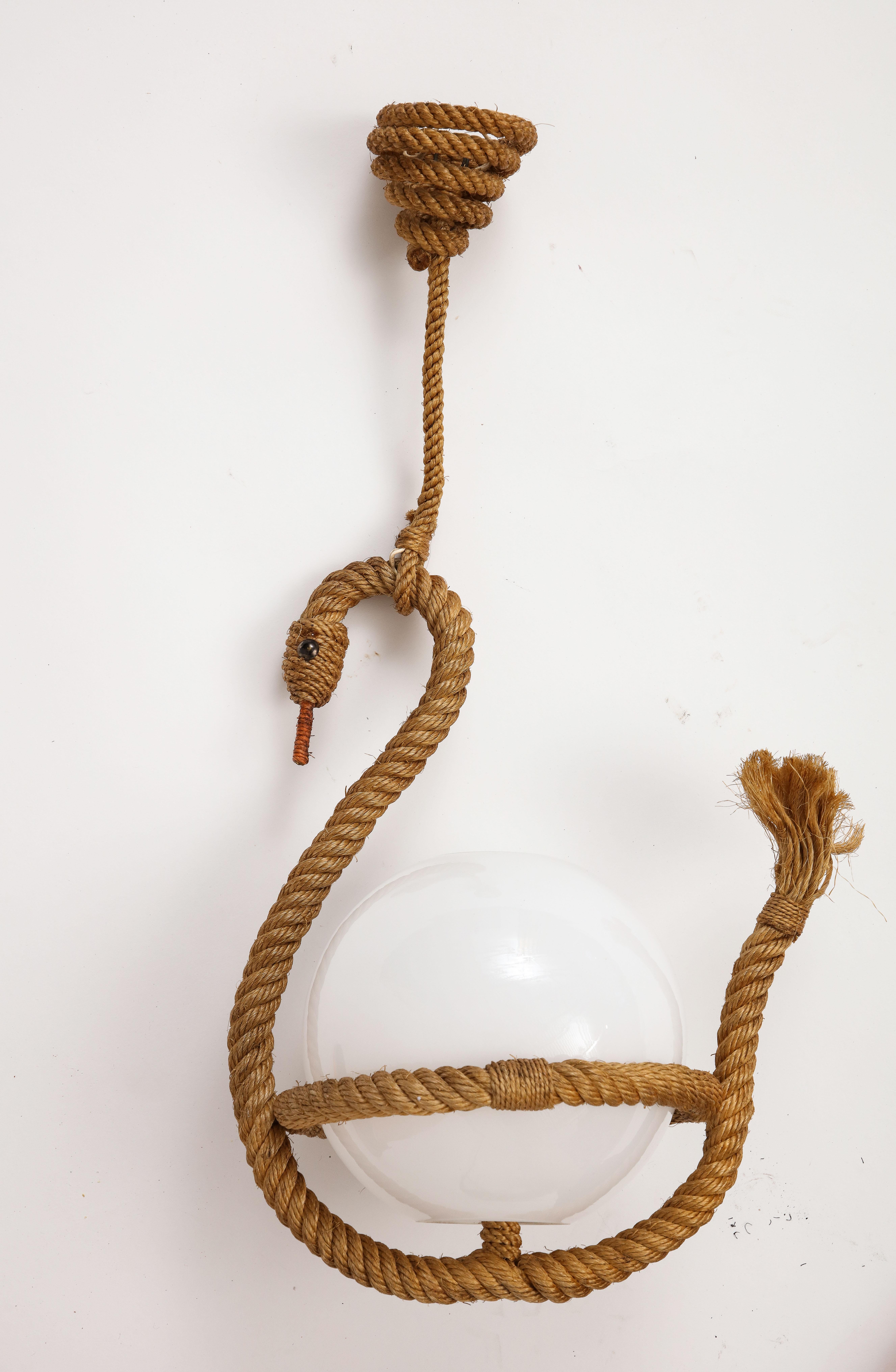 French 1950s Rope Pendant Light with Goose Motif In Good Condition For Sale In Chicago, IL