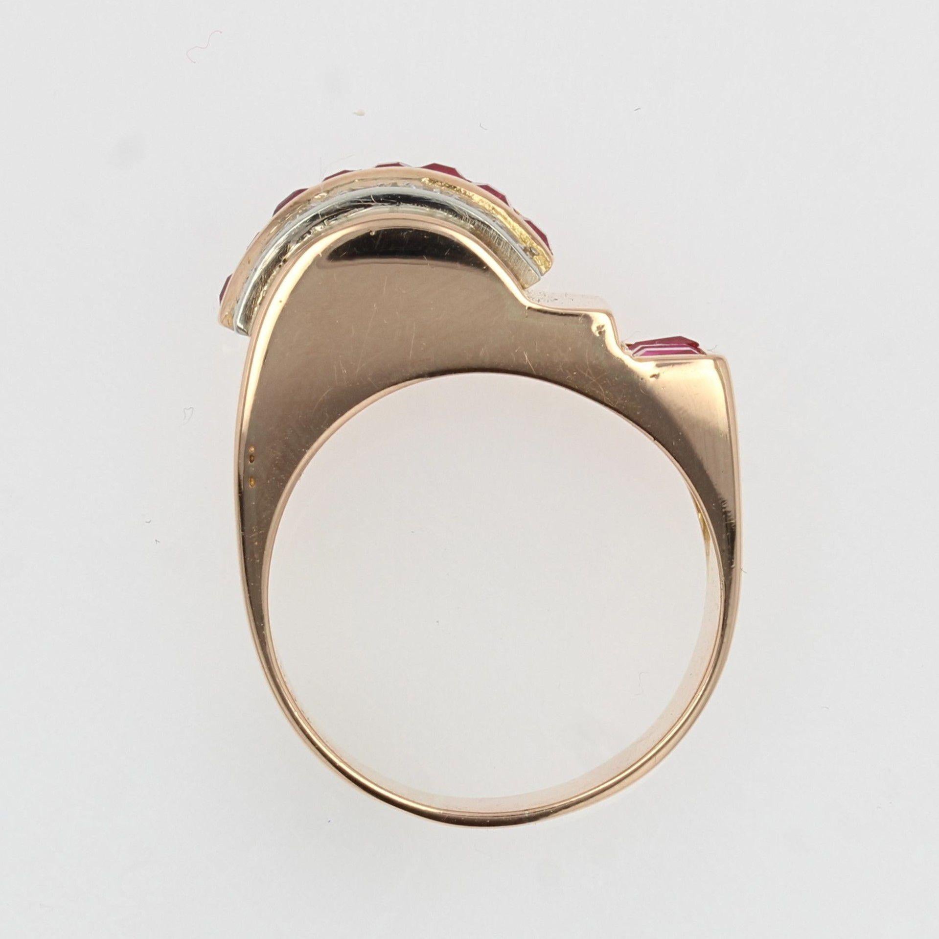 French 1950s Ruby Diamonds 18 Karat Rose Gold Asymmetrical Tank Ring en venta 10