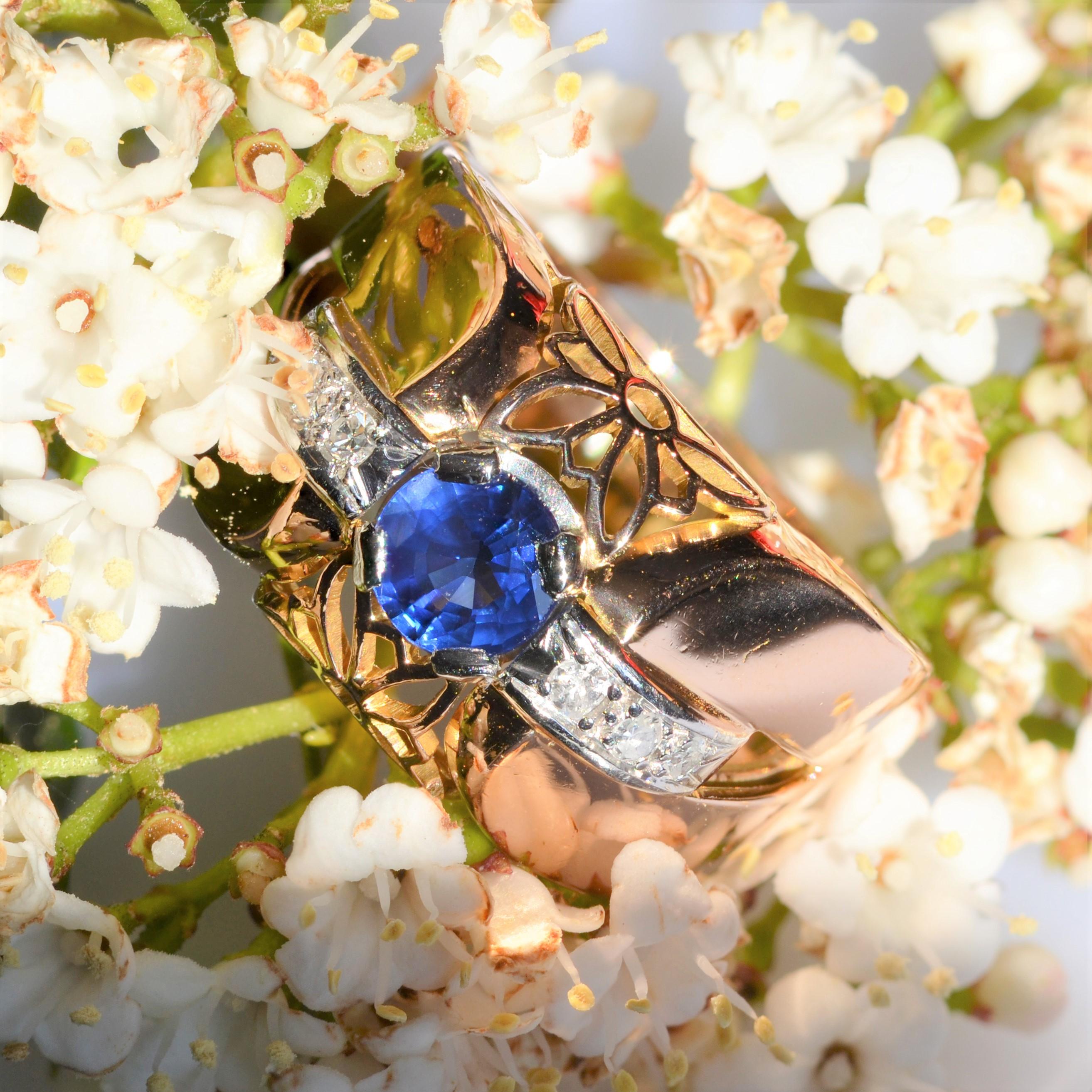 French, 1950s, Sapphire Diamond 18 Karat Yellow Gold Platinum Domed Tank Ring For Sale 3