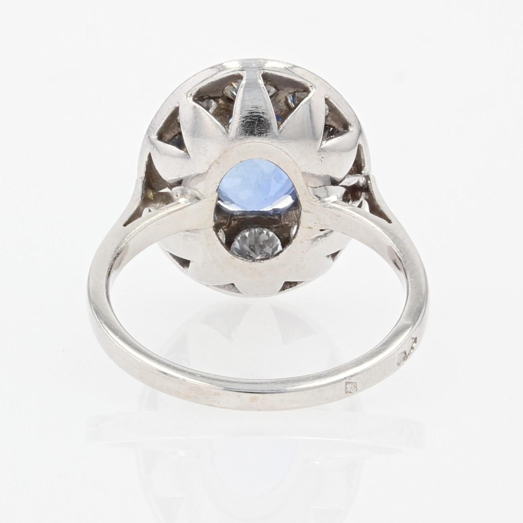 French 1950s Sapphire Diamonds 18 Karat White Gold Oval Ring For Sale 5