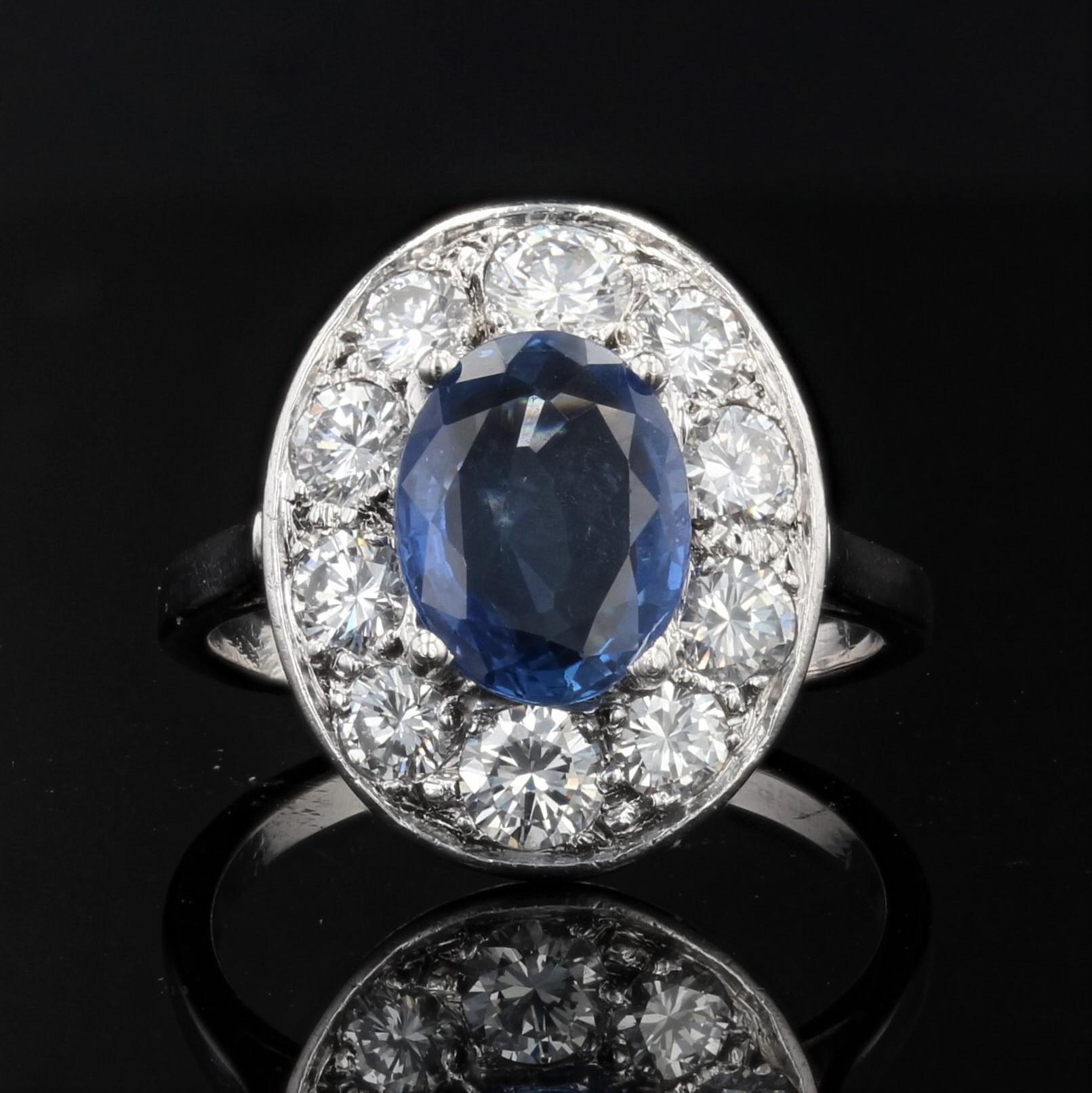 Retro French 1950s Sapphire Diamonds 18 Karat White Gold Oval Ring For Sale