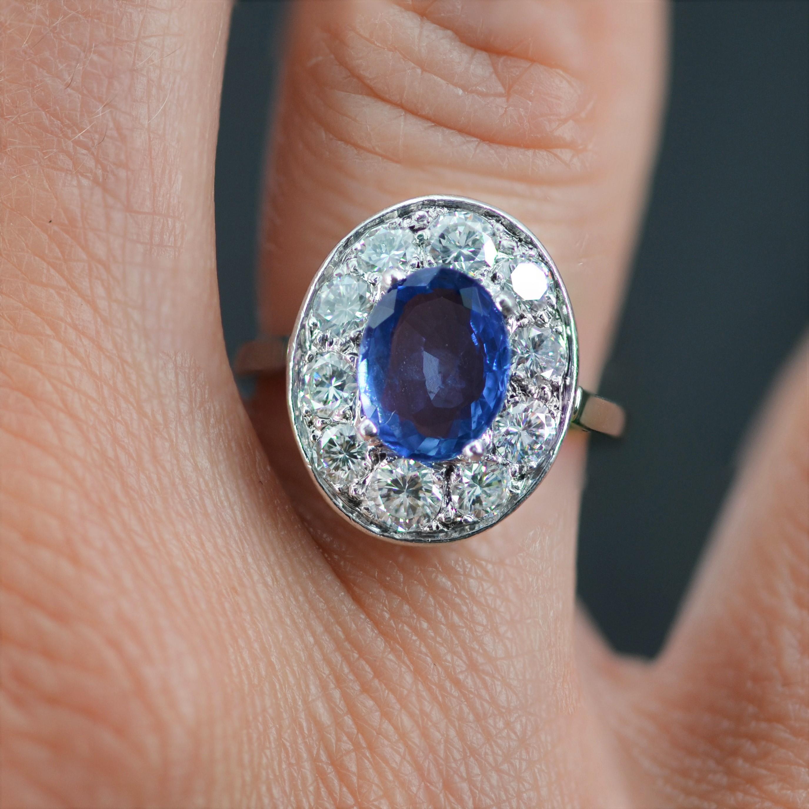 Women's French 1950s Sapphire Diamonds 18 Karat White Gold Oval Ring For Sale