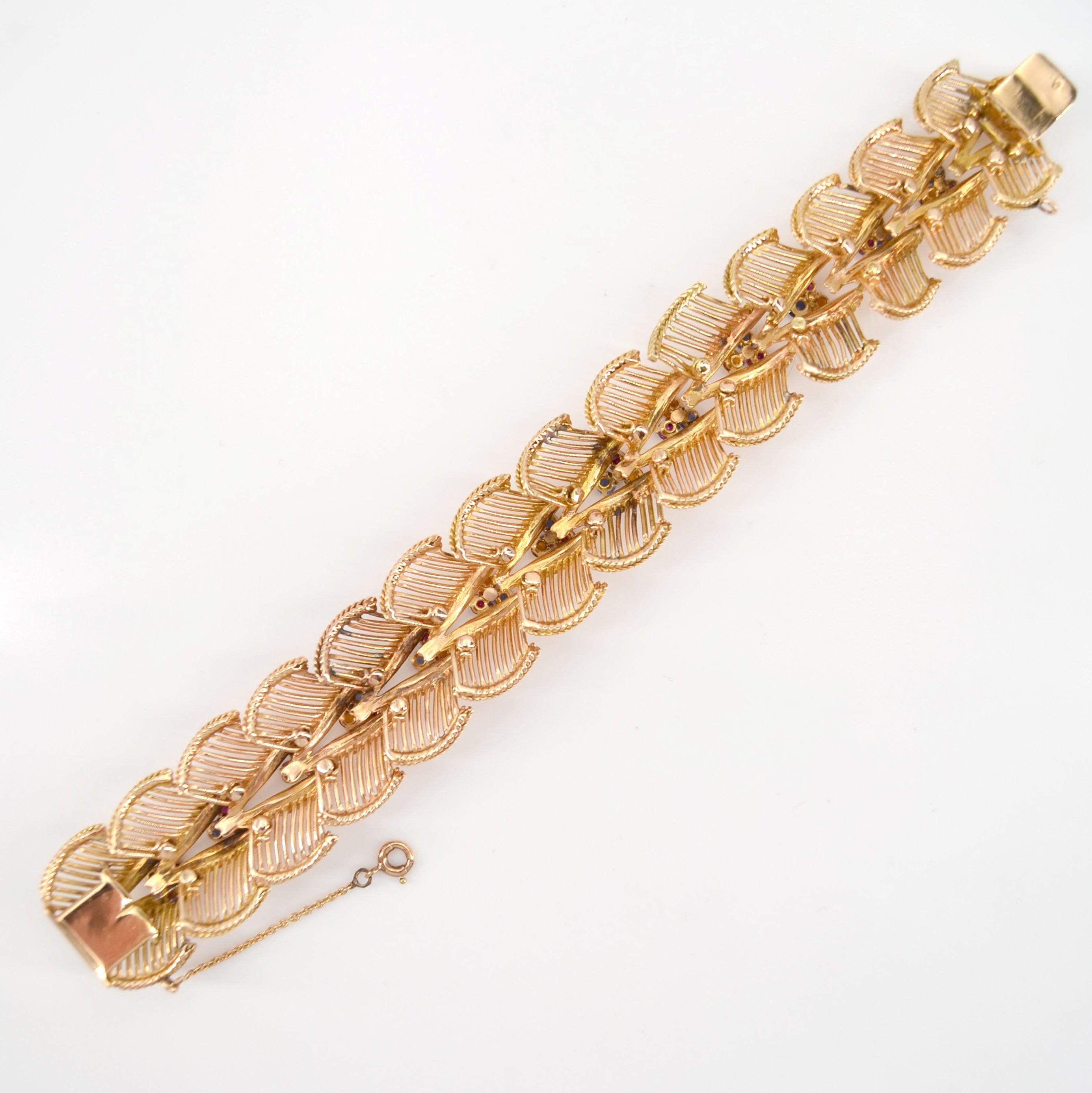French, 1950s Sapphires Rubies Citrines 18 Karat Rose Gold Bracelet For Sale 5