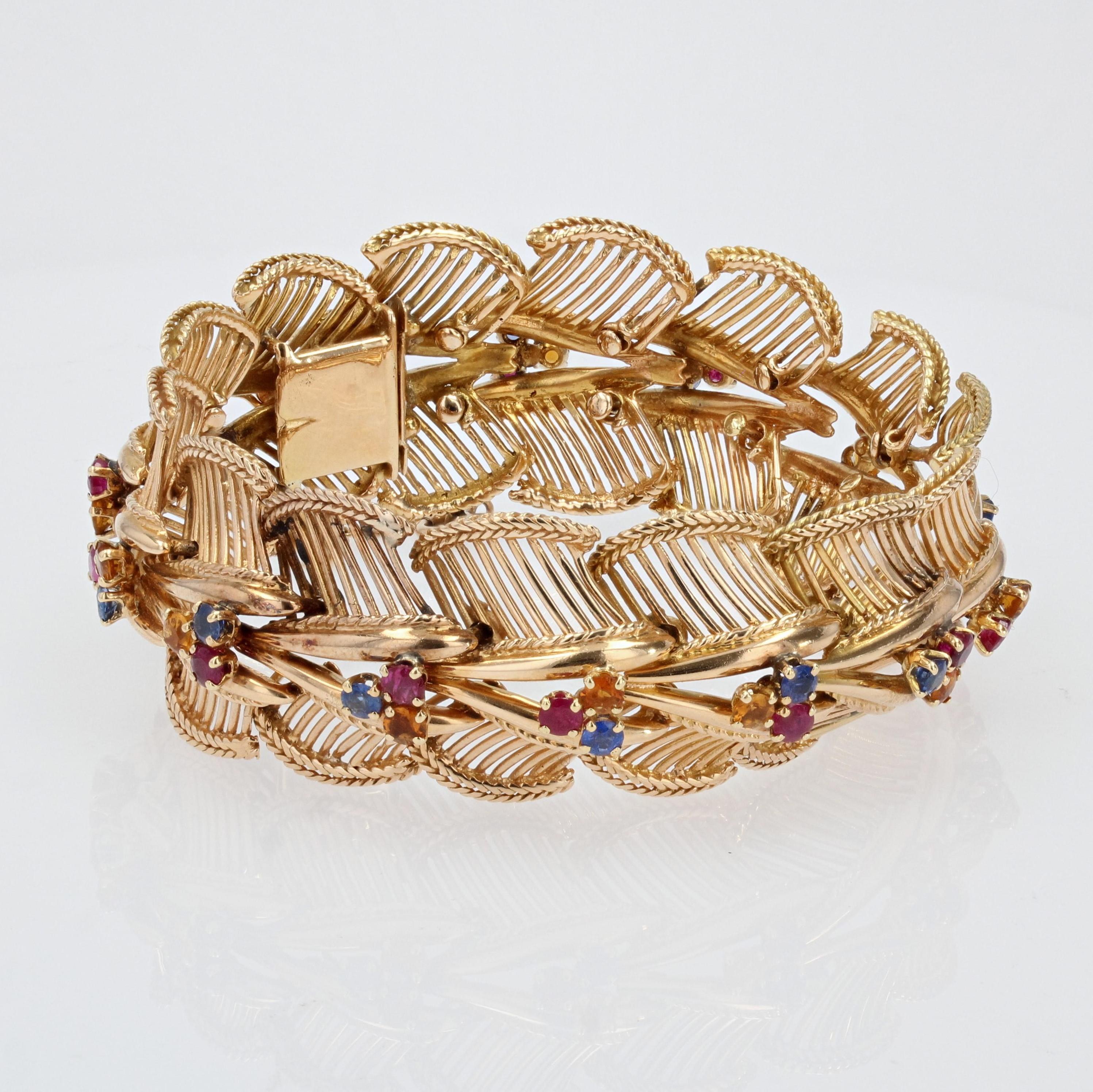 French, 1950s Sapphires Rubies Citrines 18 Karat Rose Gold Bracelet For Sale 1